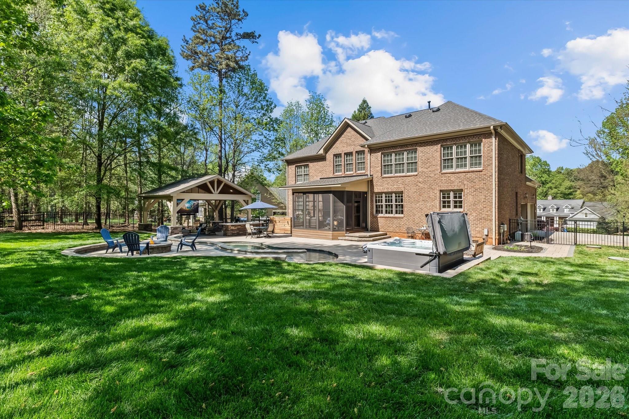 162 E Cold Hollow Farms Drive — Mooresville