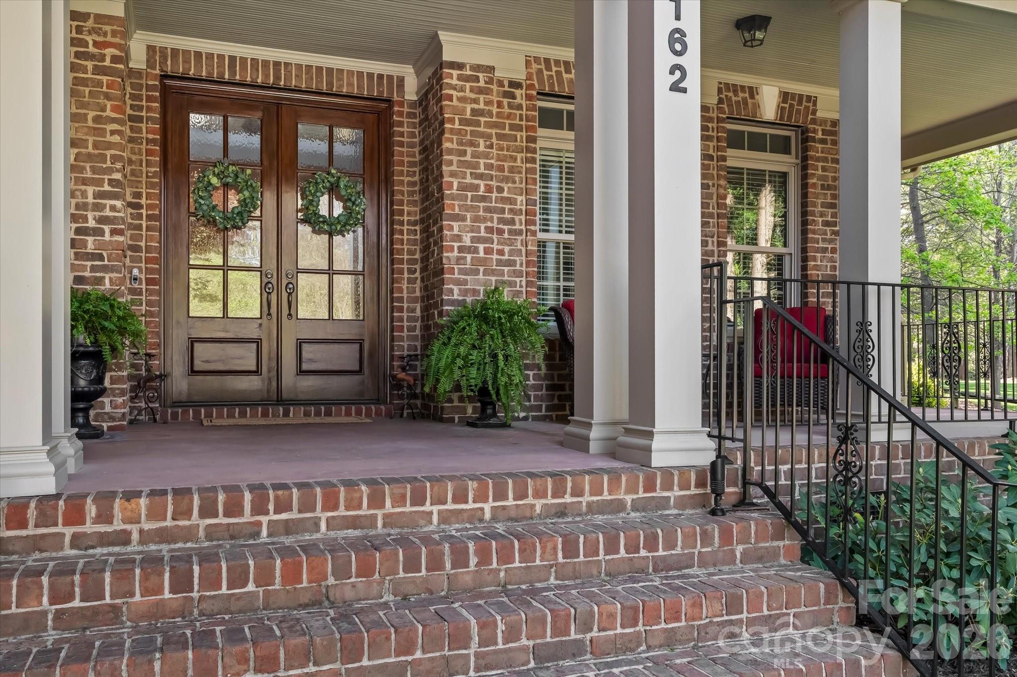 162 E Cold Hollow Farms Drive — Mooresville