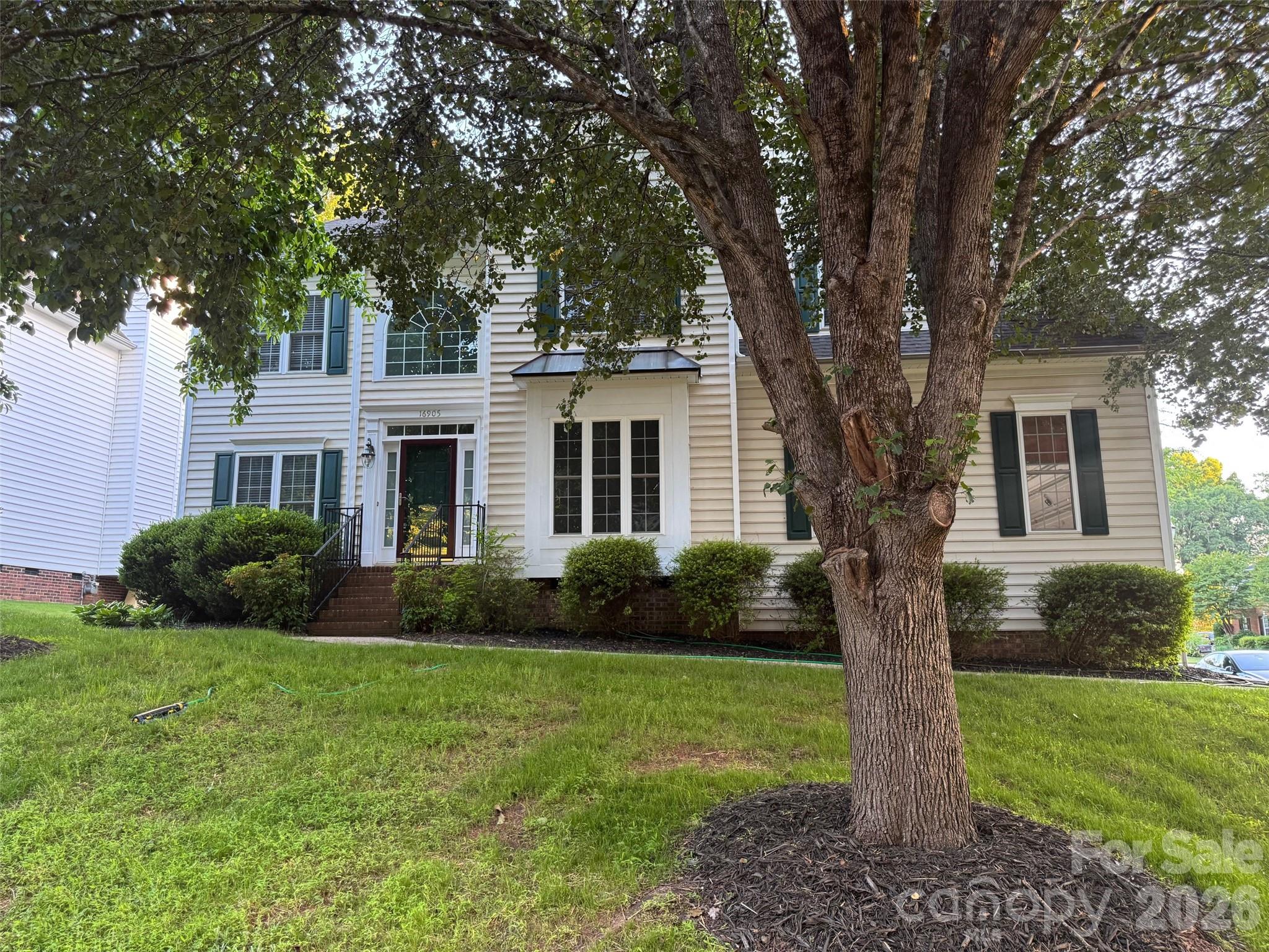 16905 Laureate Road #16 — Huntersville