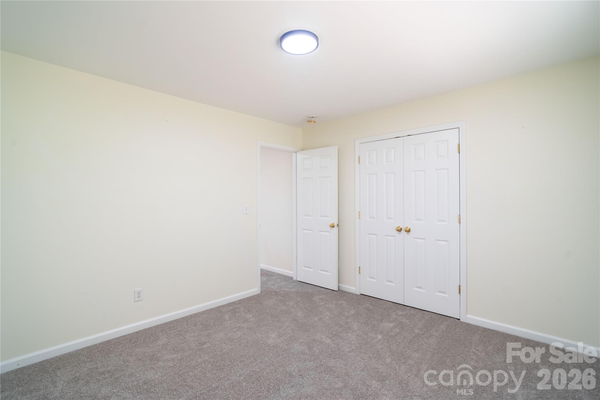 16905 Laureate Road #16 — Huntersville
