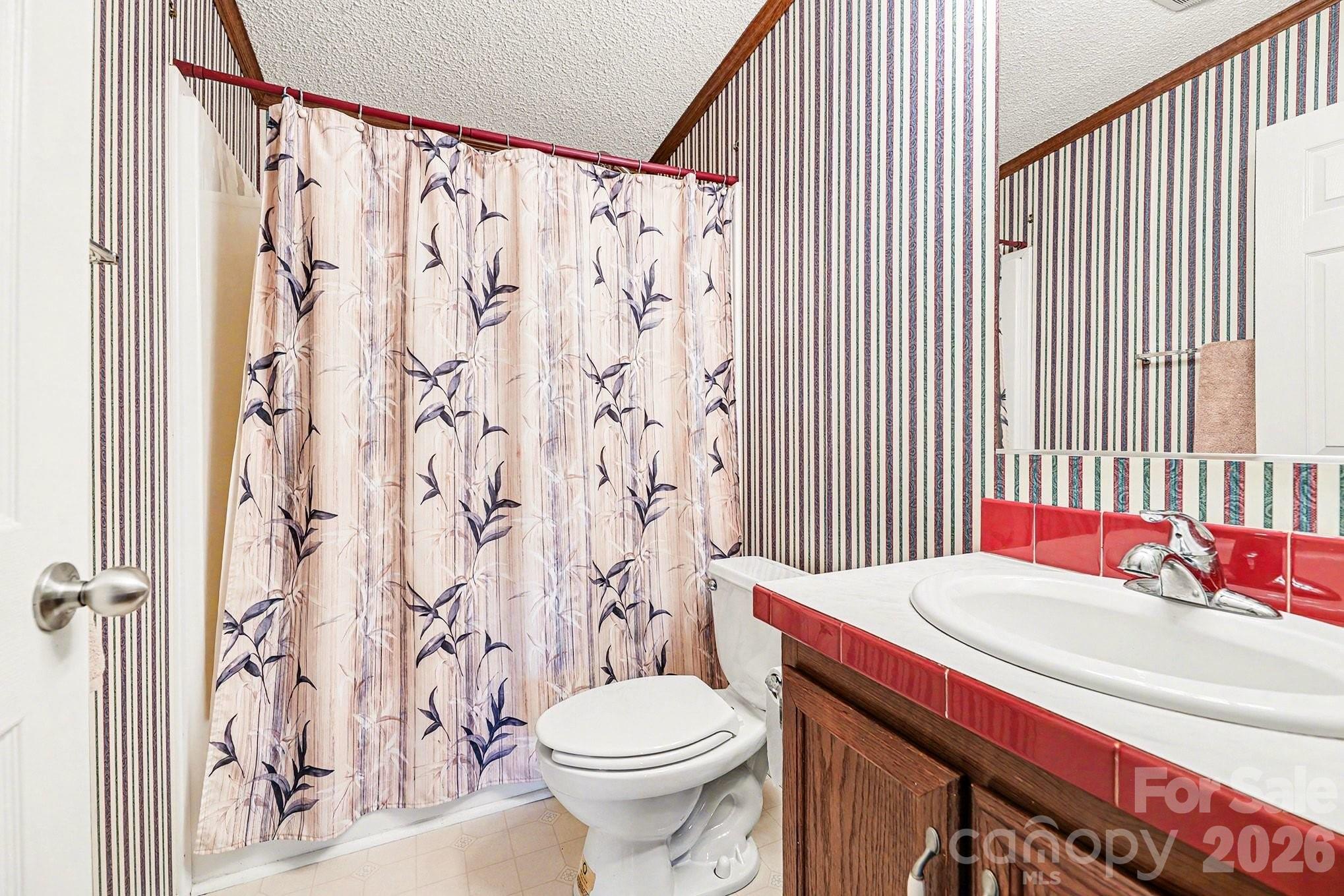 1115 Cross Creek Drive — Walnut Cove