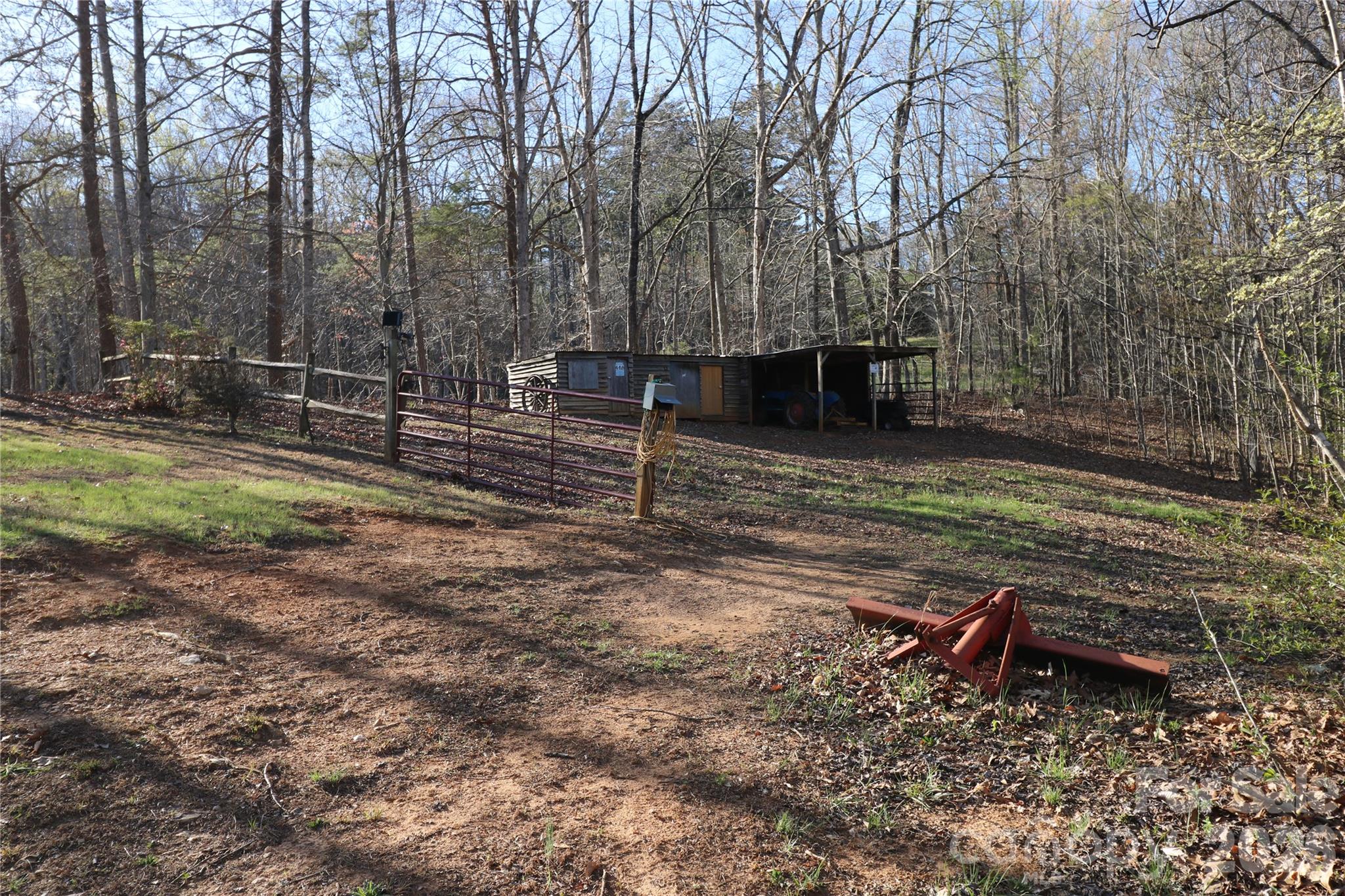 1115 Cross Creek Drive — Walnut Cove