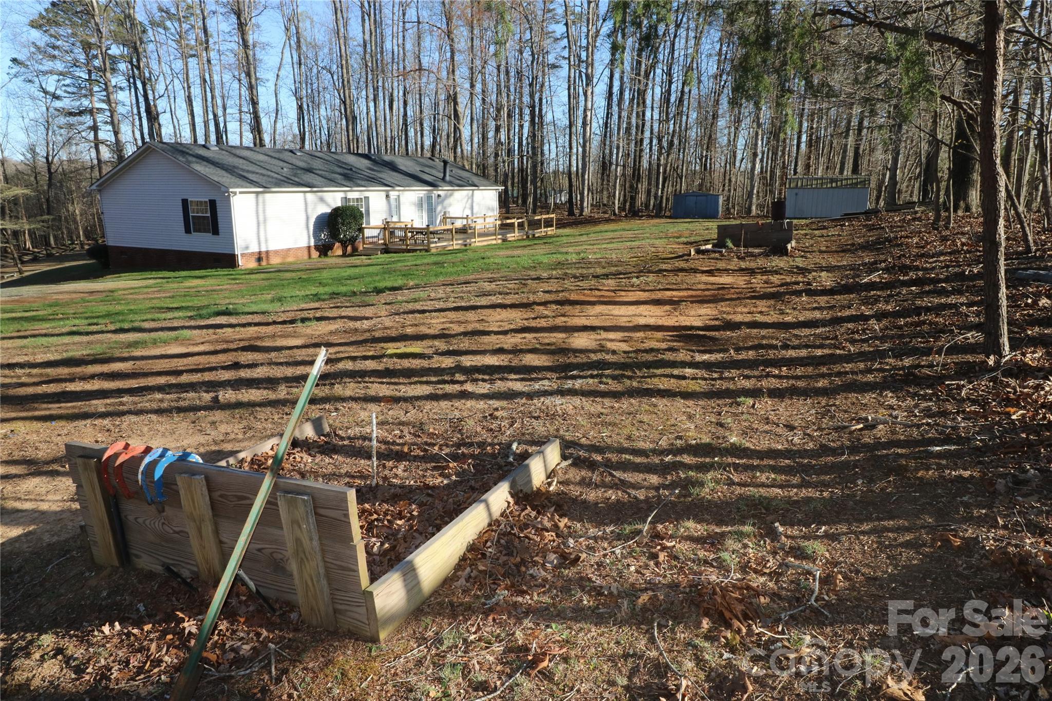 1115 Cross Creek Drive — Walnut Cove