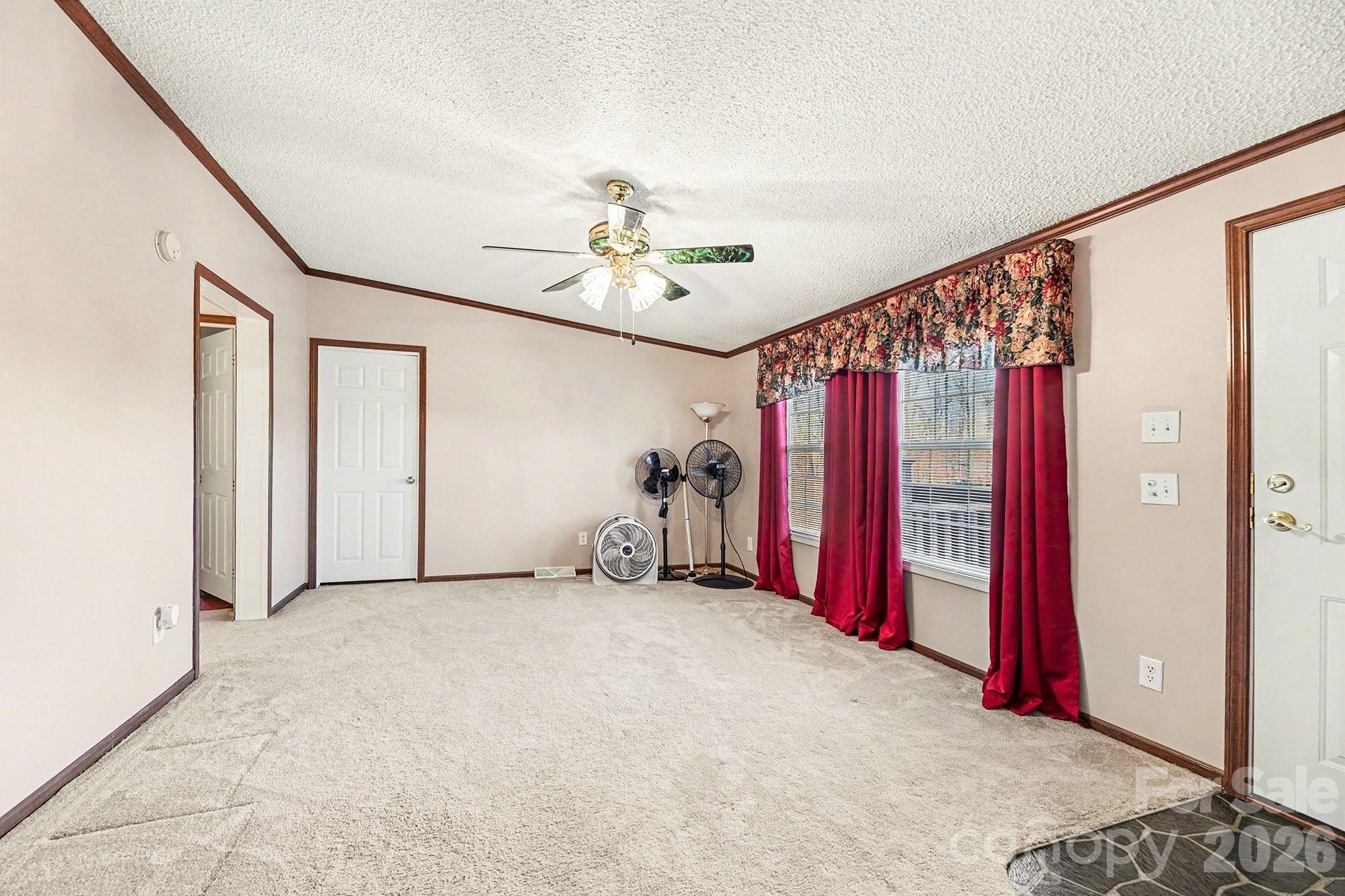 1115 Cross Creek Drive — Walnut Cove