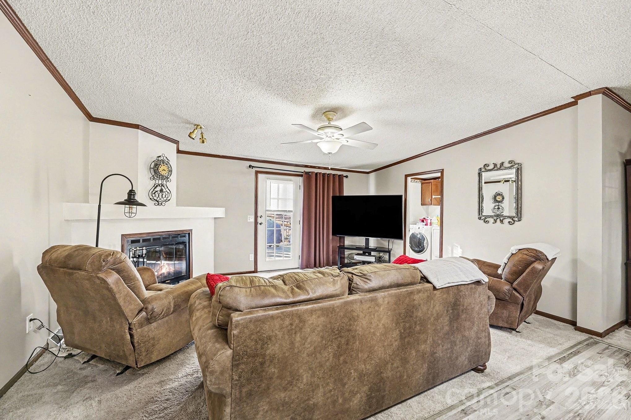1115 Cross Creek Drive — Walnut Cove
