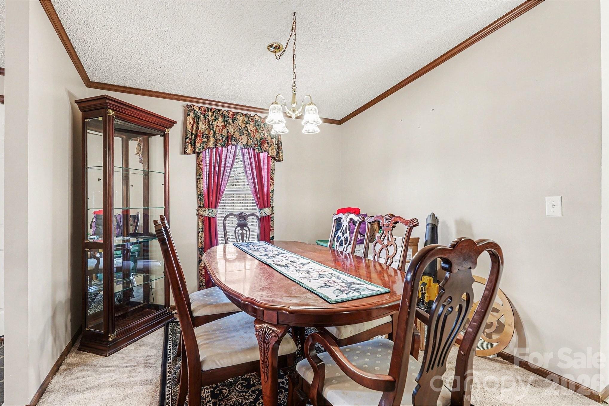 1115 Cross Creek Drive — Walnut Cove