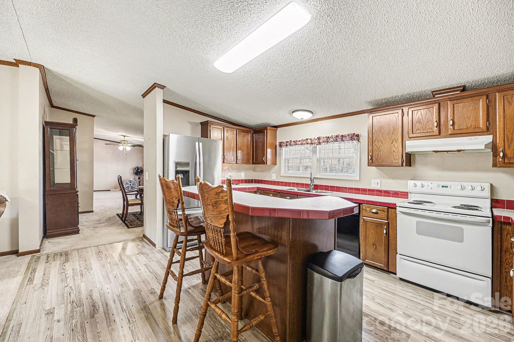 1115 Cross Creek Drive — Walnut Cove