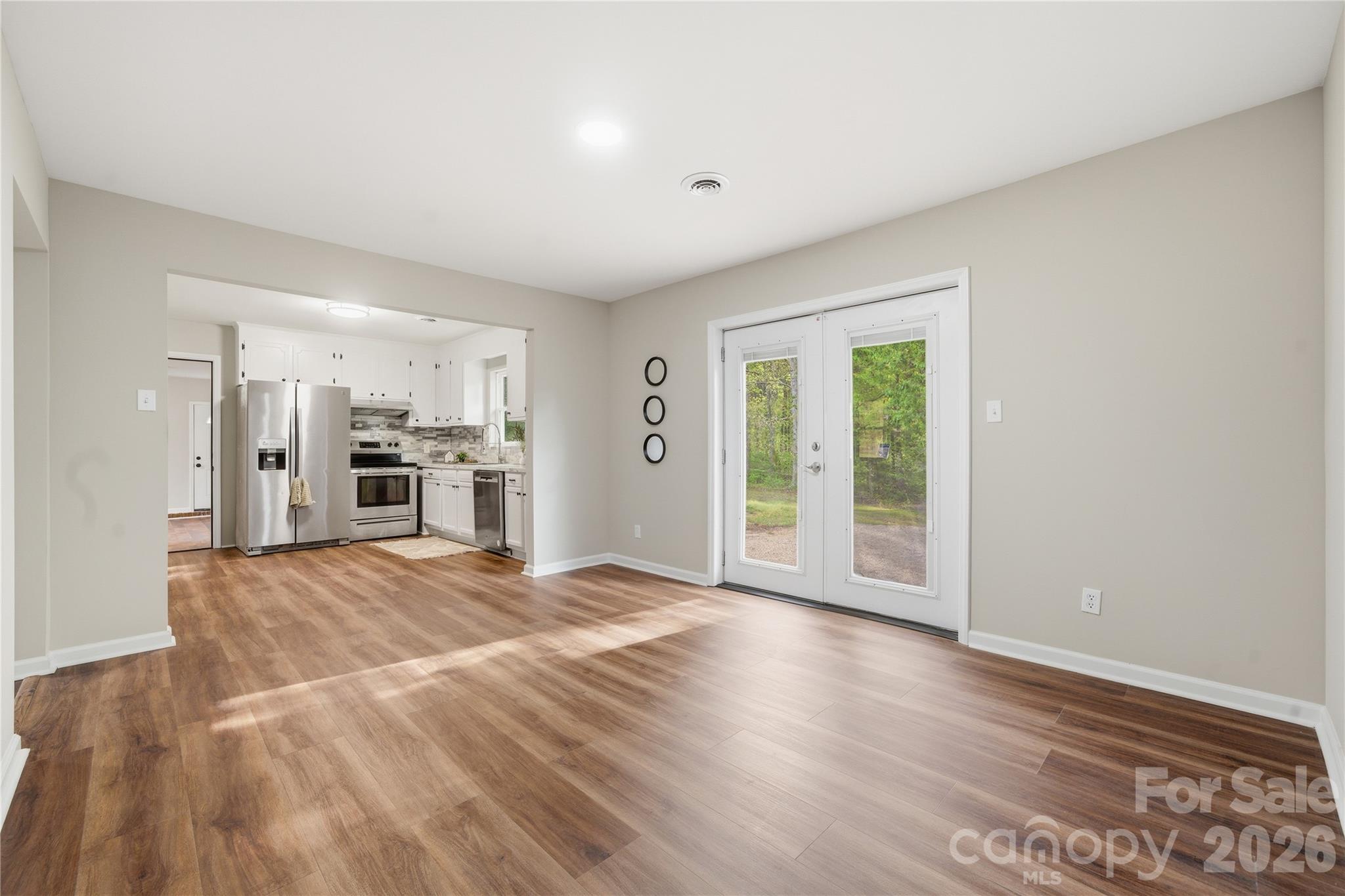 3285 Douglas Way Lane — Lancaster