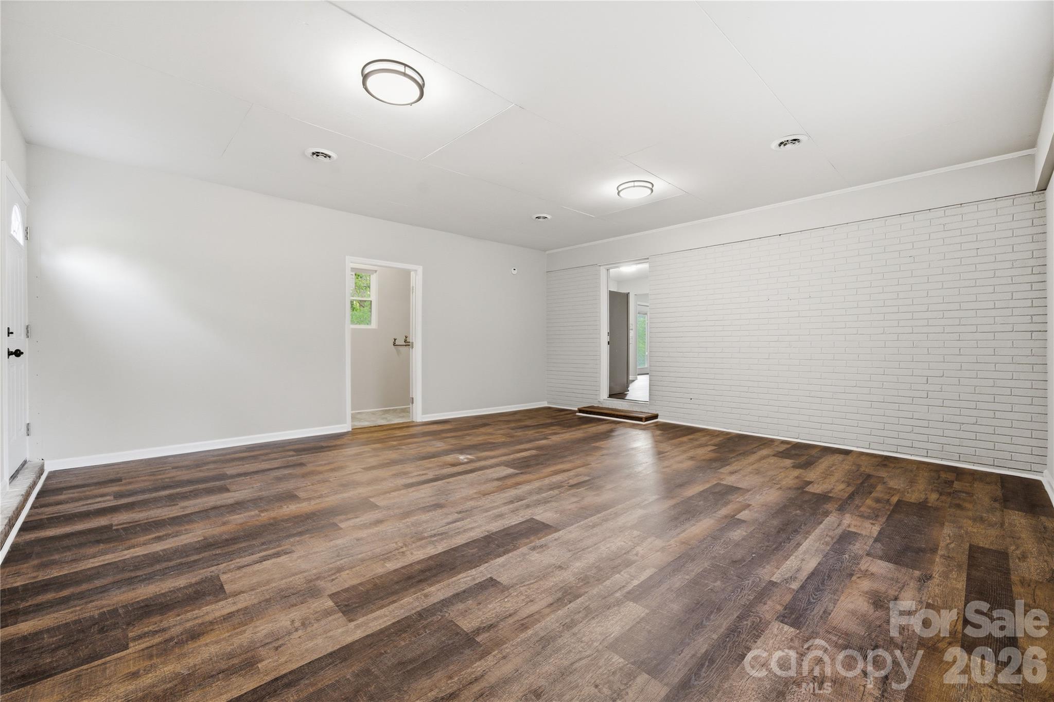 3285 Douglas Way Lane — Lancaster