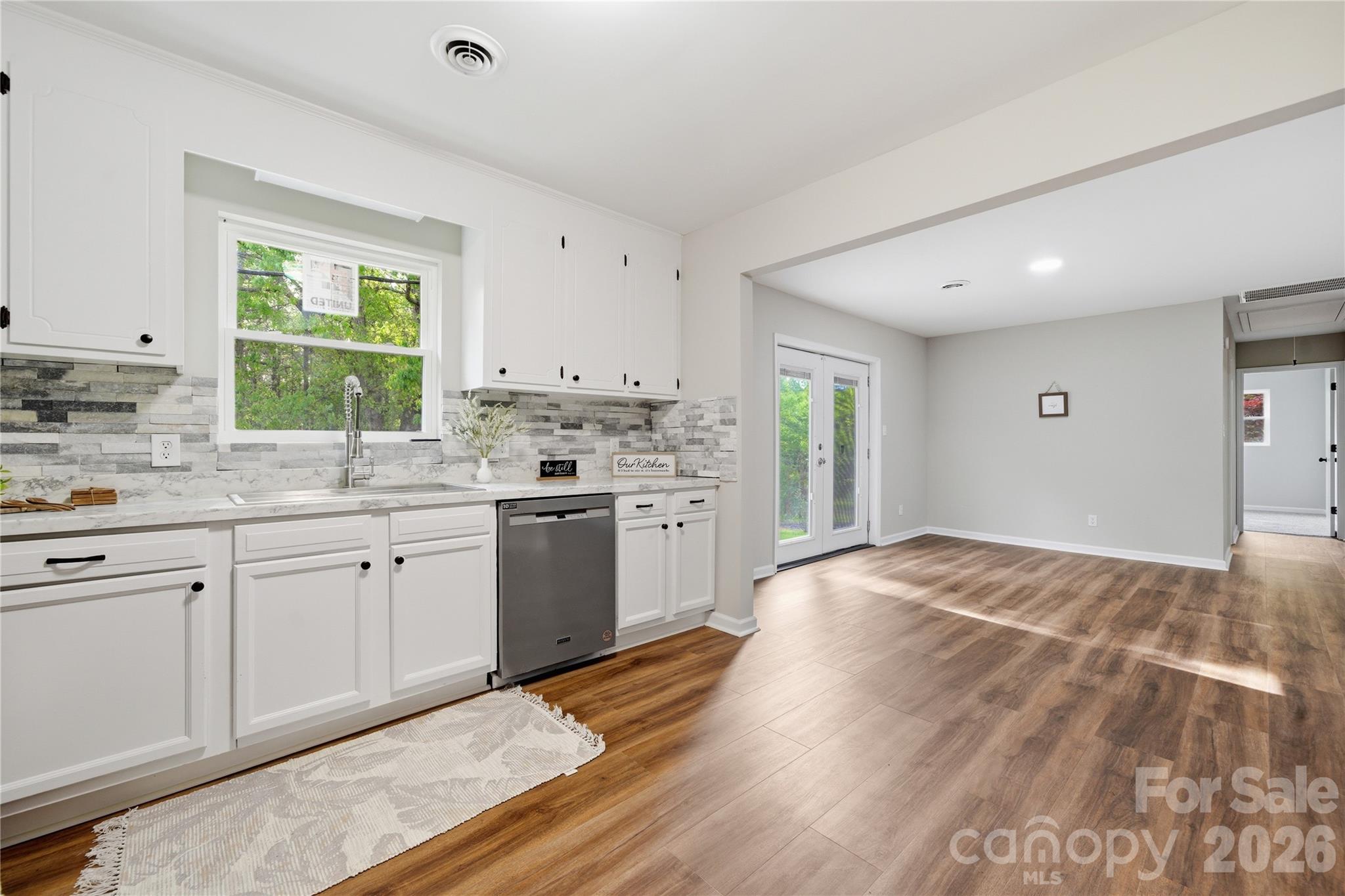3285 Douglas Way Lane — Lancaster