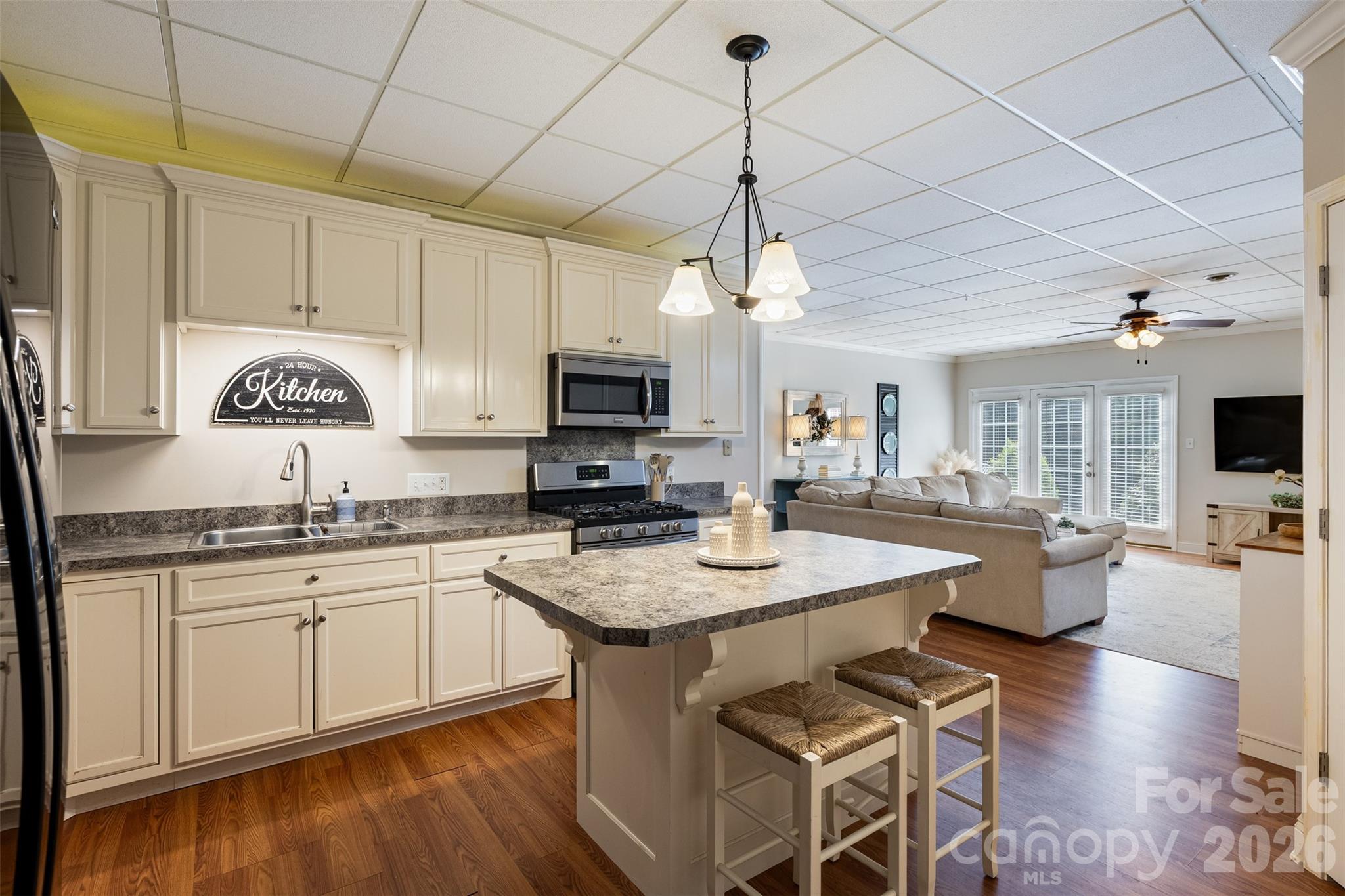 1004 Ashley Place — Belmont