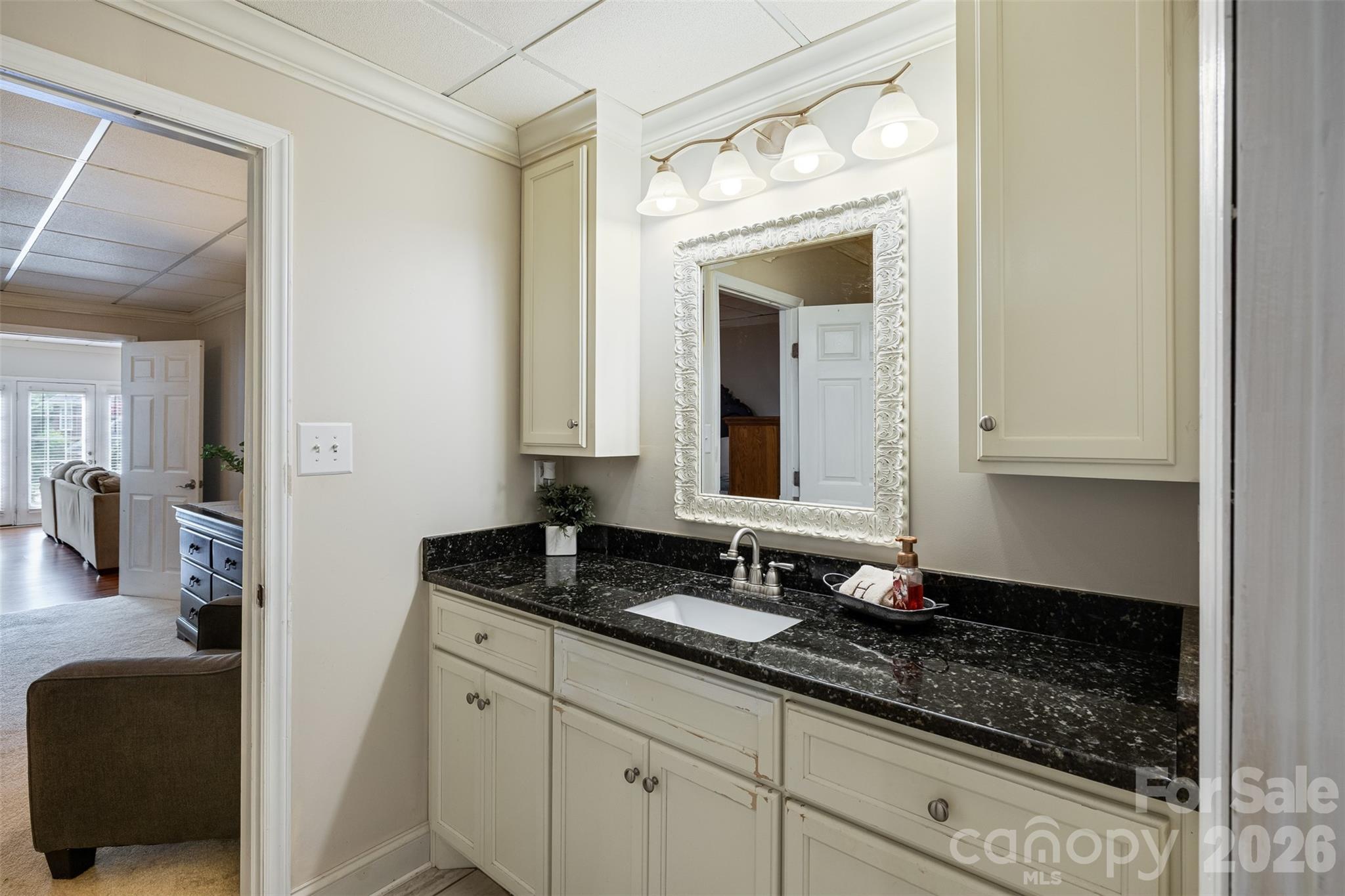 1004 Ashley Place — Belmont