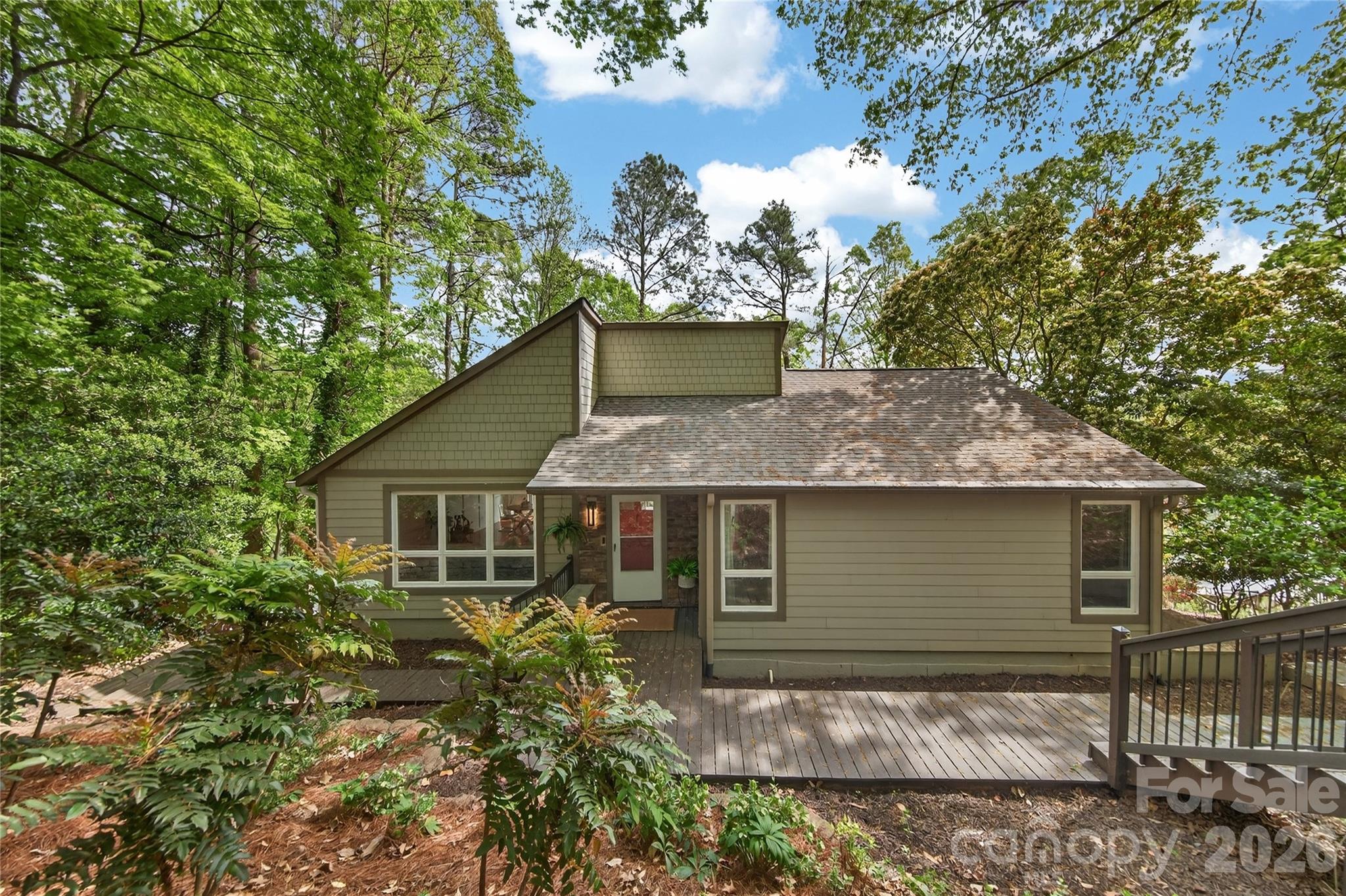 16118 Tana Tea Circle — Tega Cay