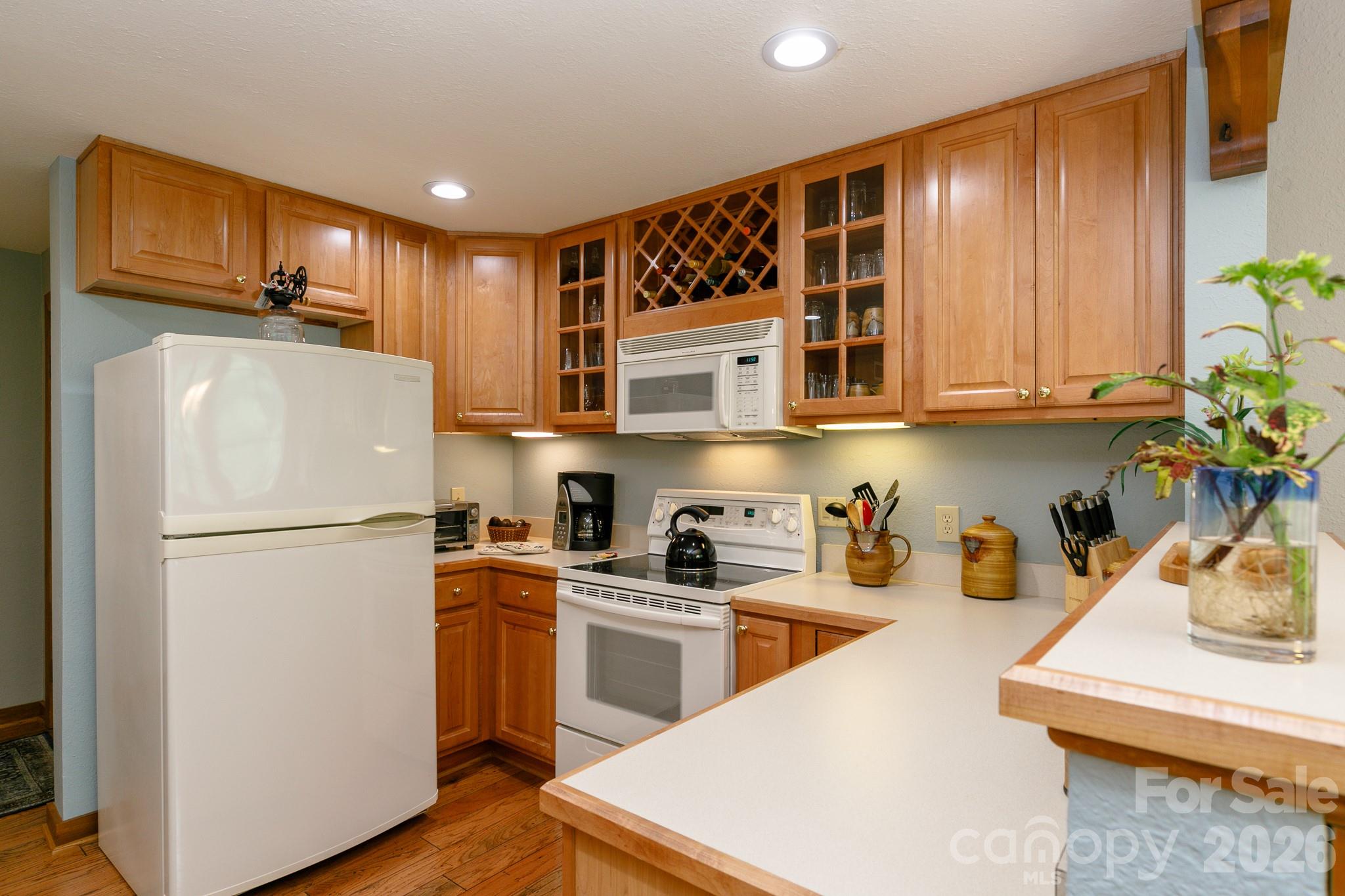 222 Creekside Way #D/202 — Burnsville