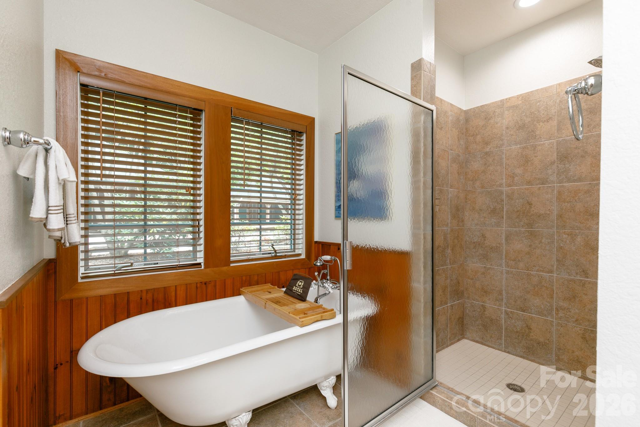 222 Creekside Way #D/202 — Burnsville