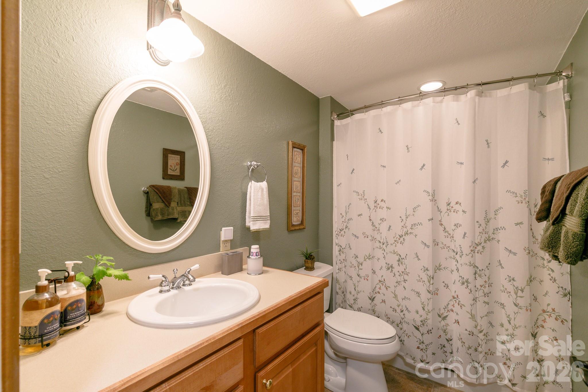 222 Creekside Way #D/202 — Burnsville