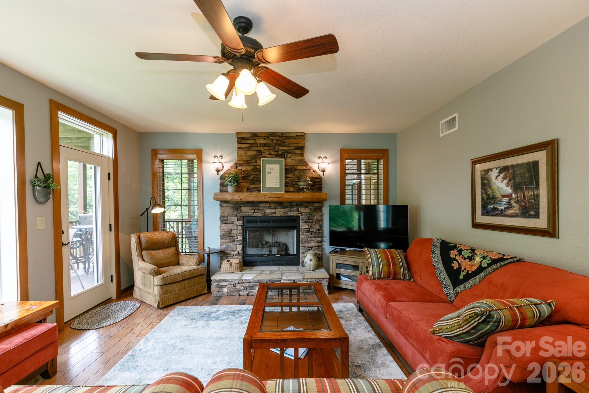 222 Creekside Way #D/202 — Burnsville