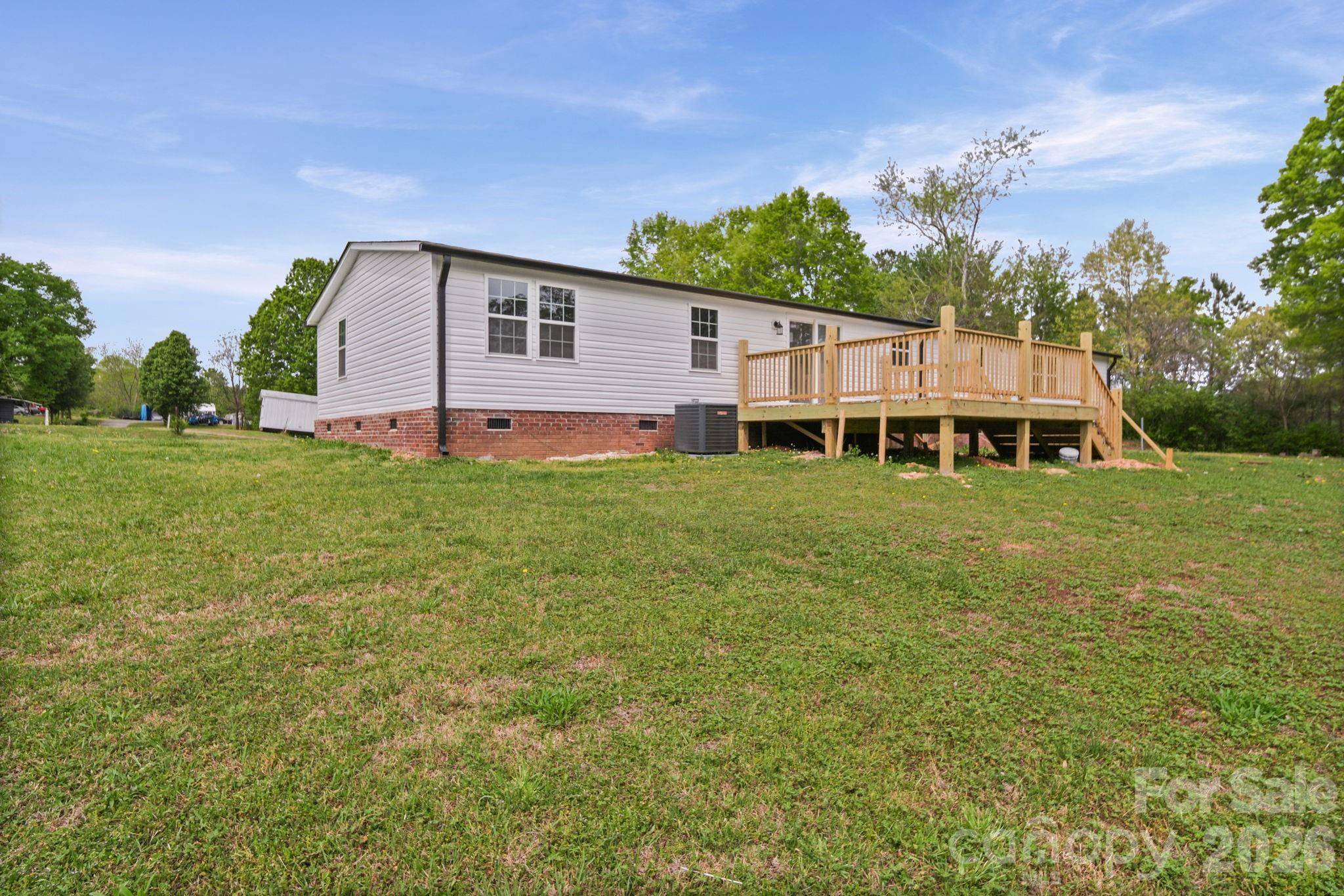8592 Amanda Lane — Norwood