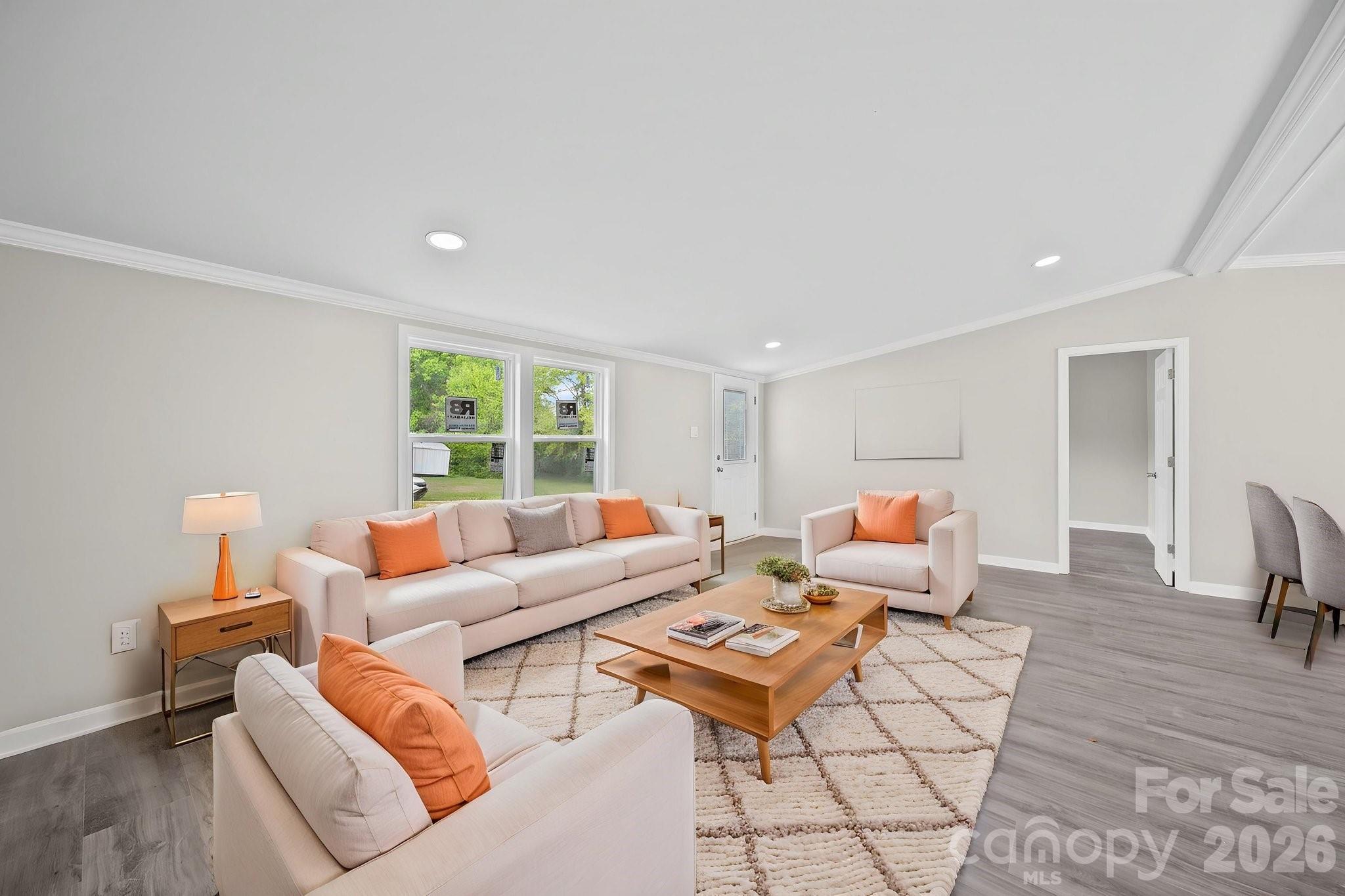 8592 Amanda Lane — Norwood
