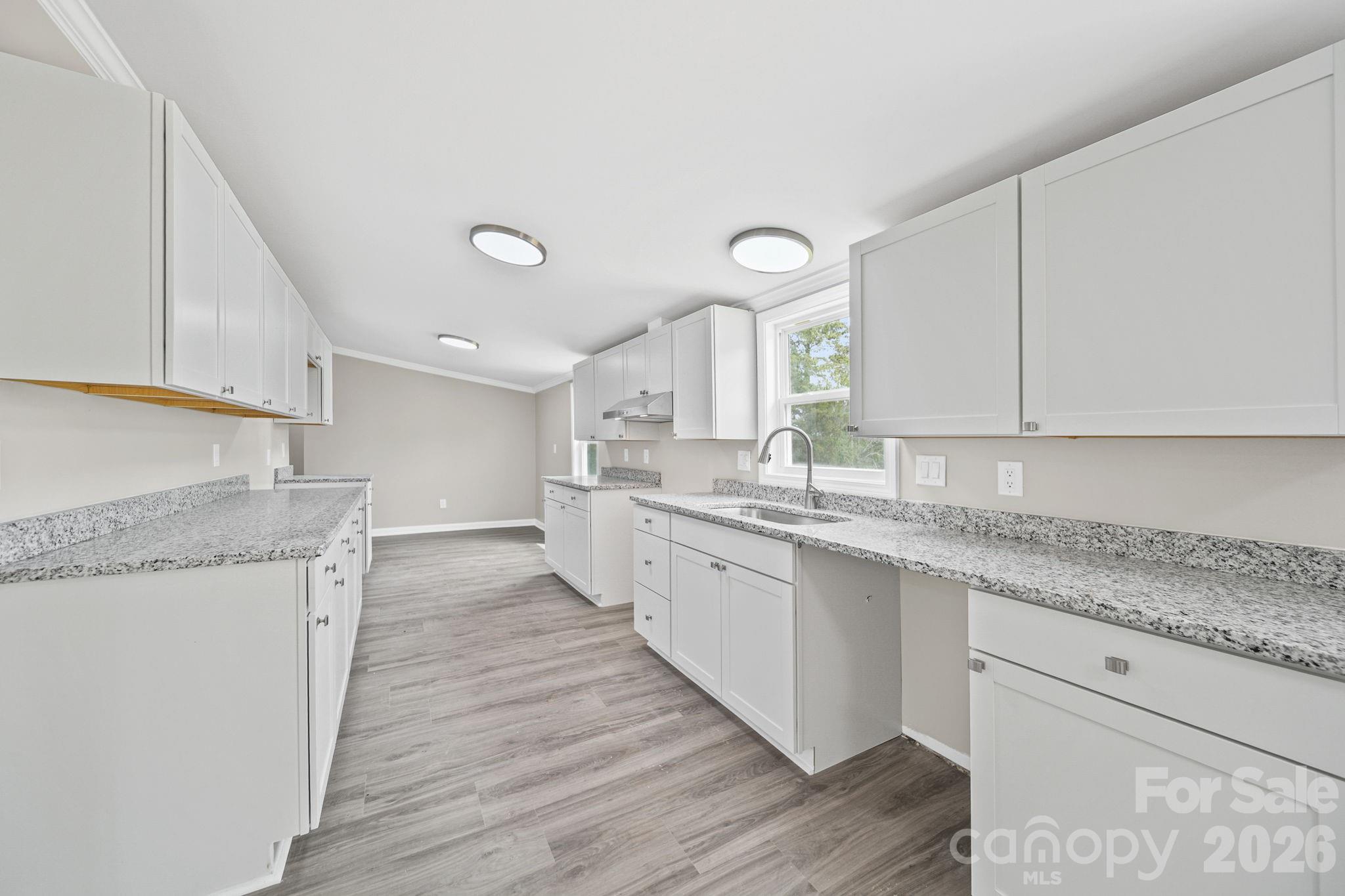 8592 Amanda Lane — Norwood