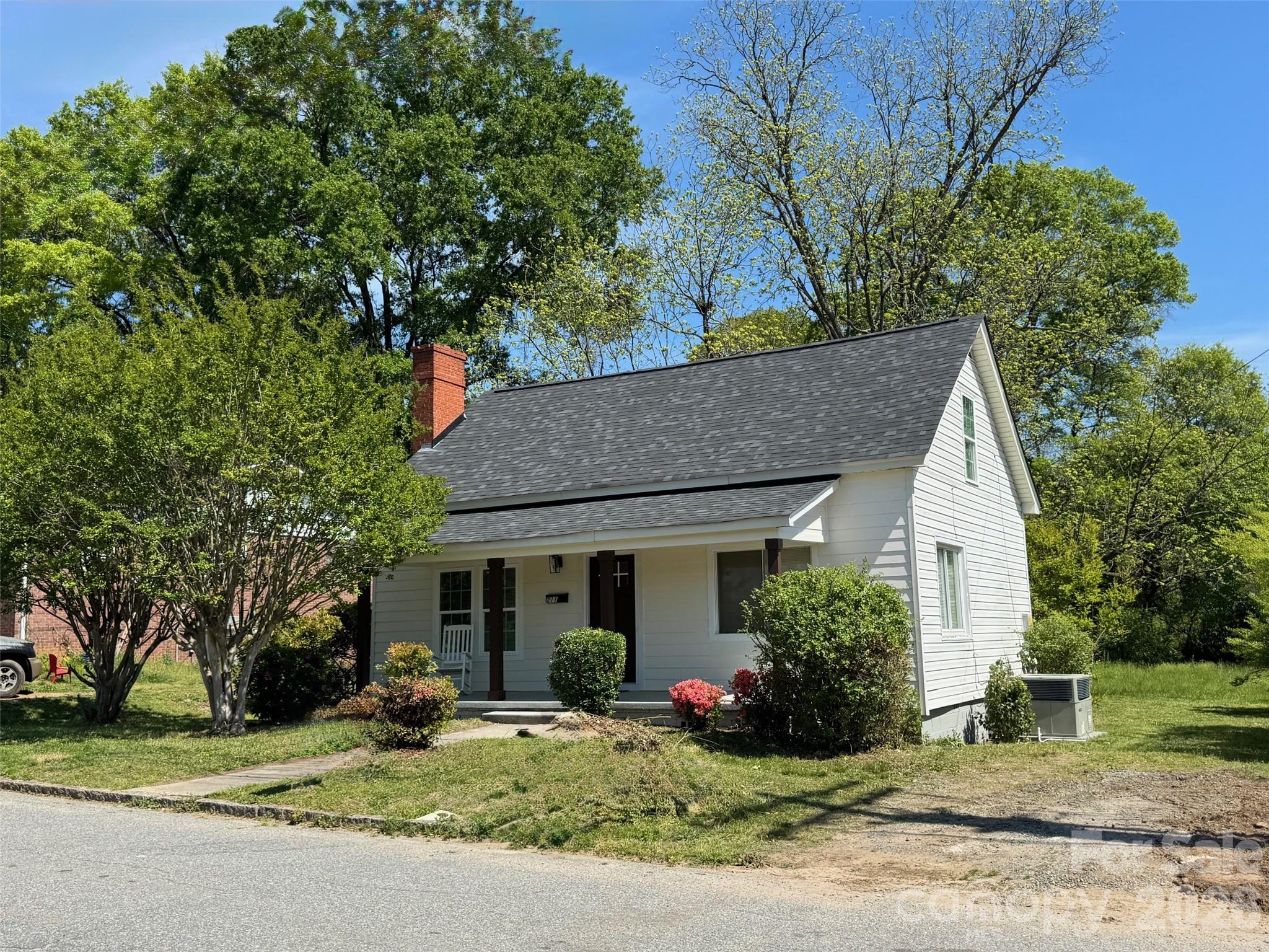 211 Cedar Drive NW — Concord