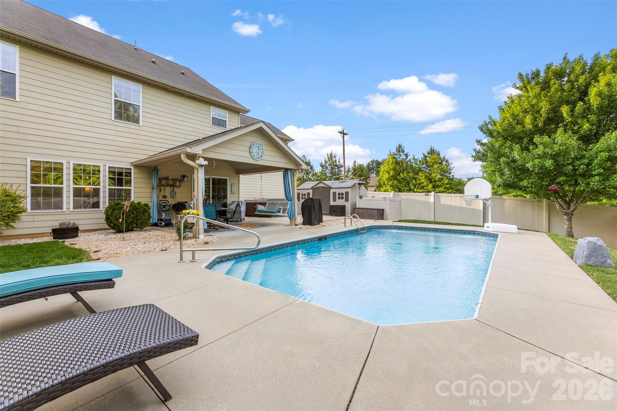 709 Heddington Court — Gastonia