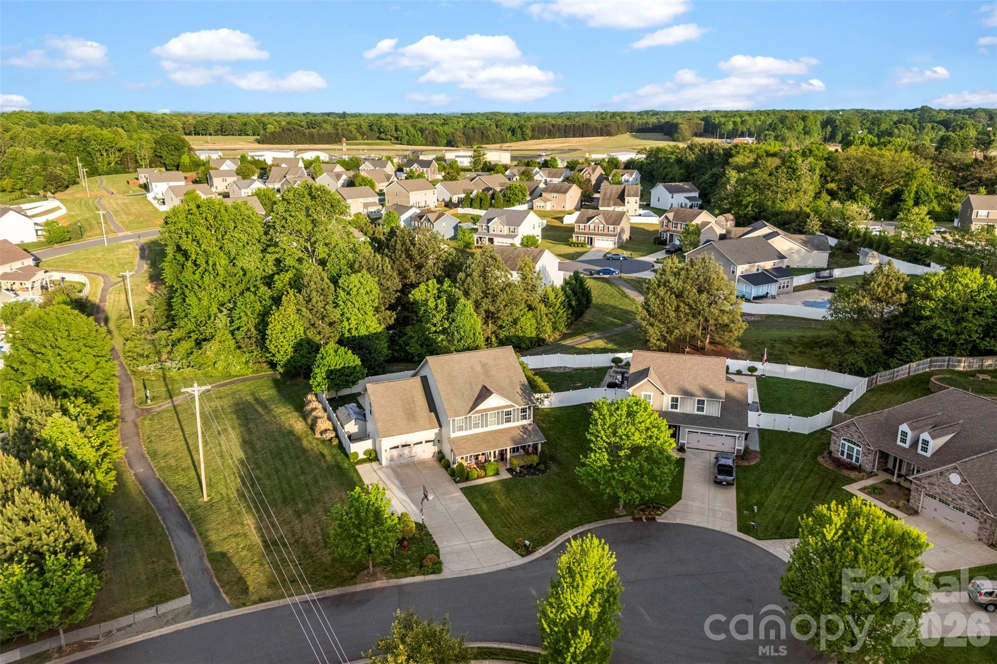 709 Heddington Court — Gastonia