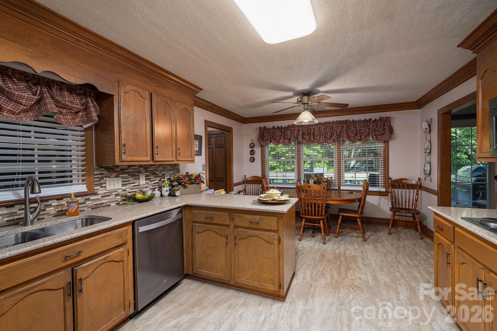 1520 Stableview Drive — Gastonia