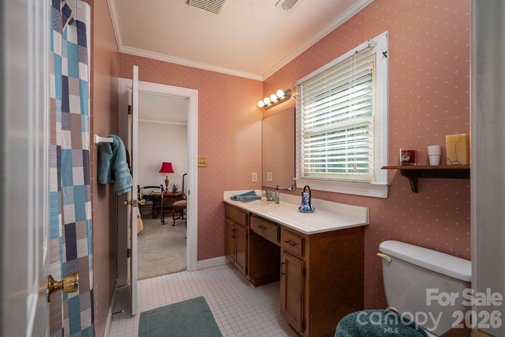 1520 Stableview Drive — Gastonia