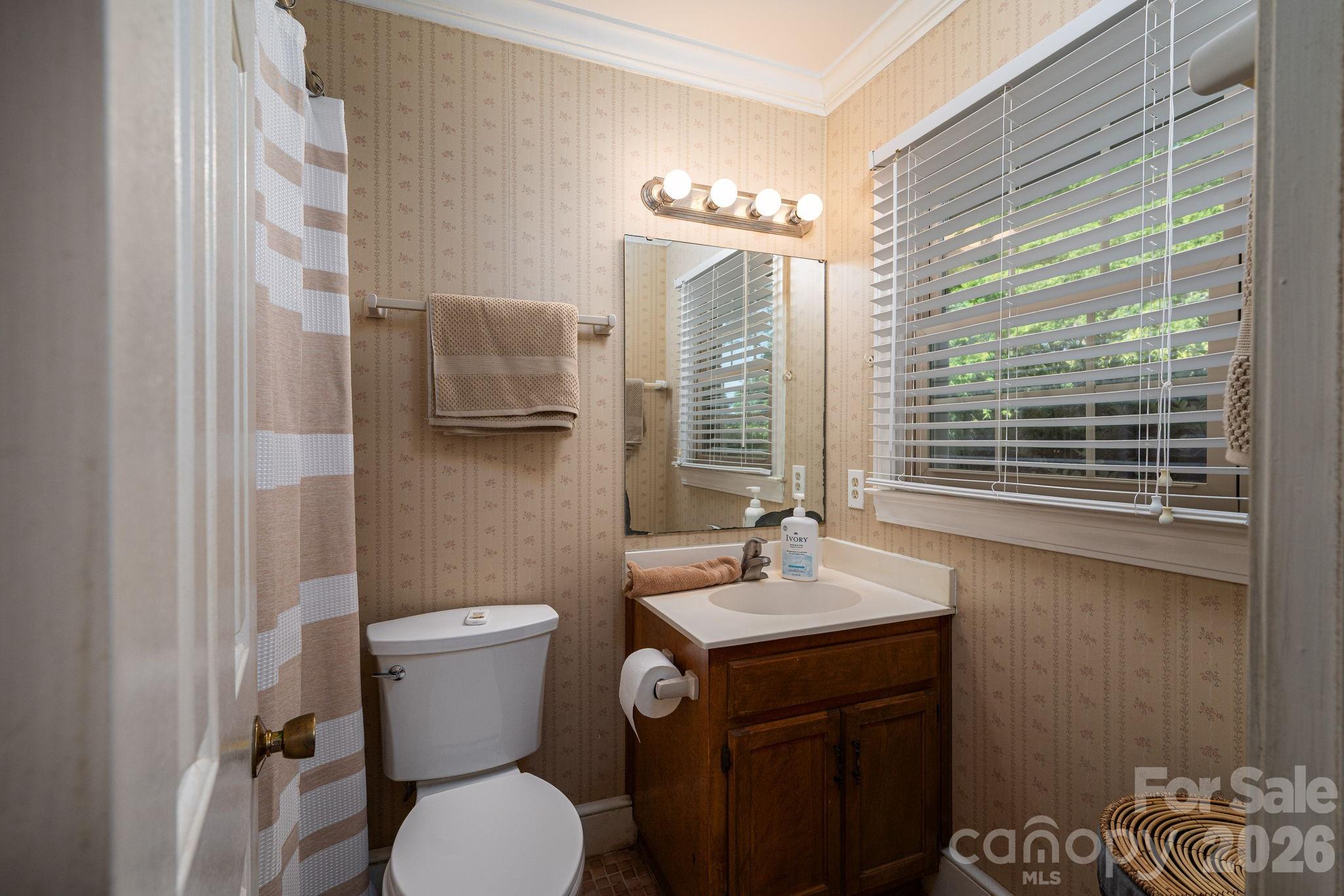 1520 Stableview Drive — Gastonia