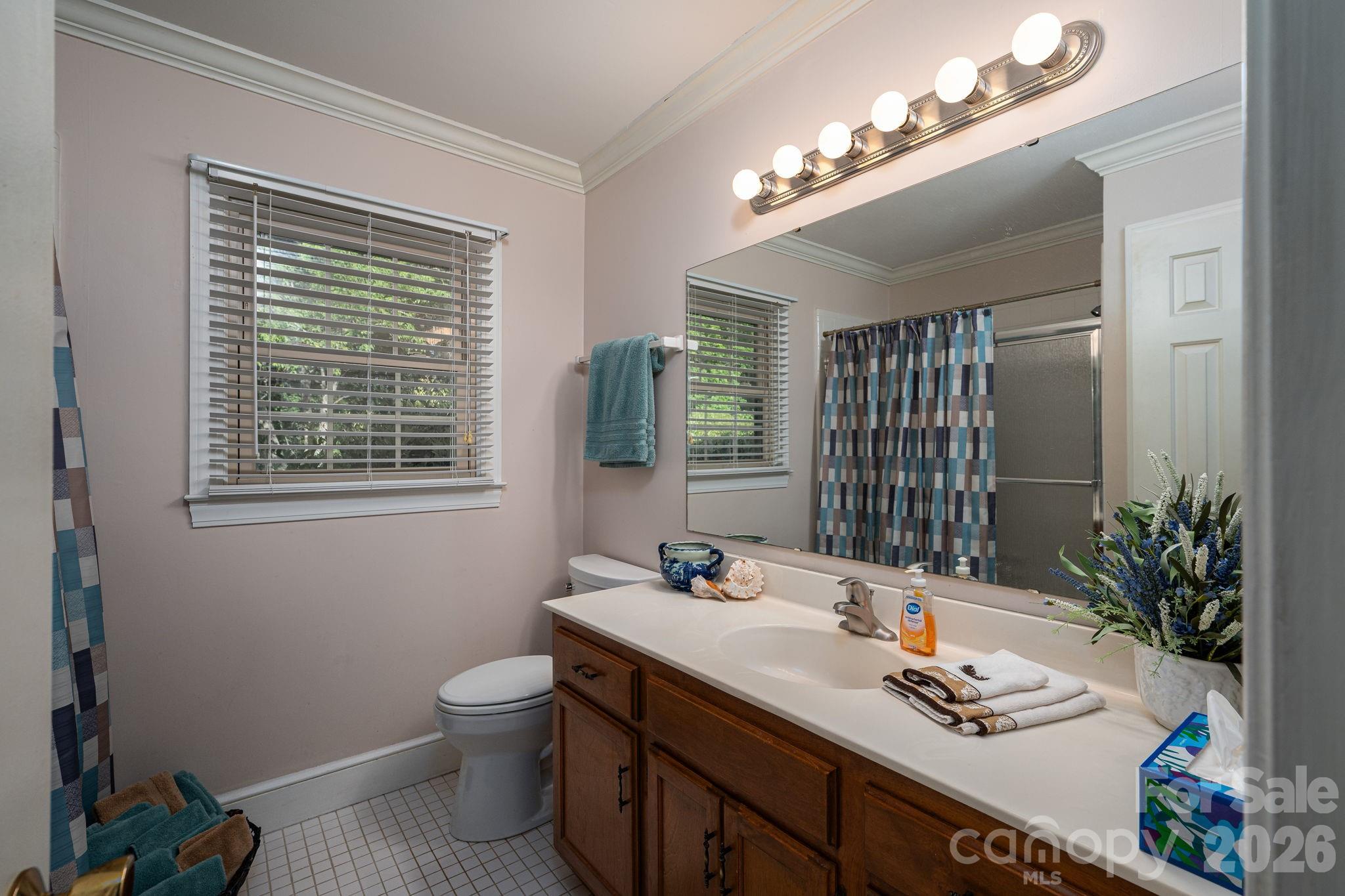 1520 Stableview Drive — Gastonia