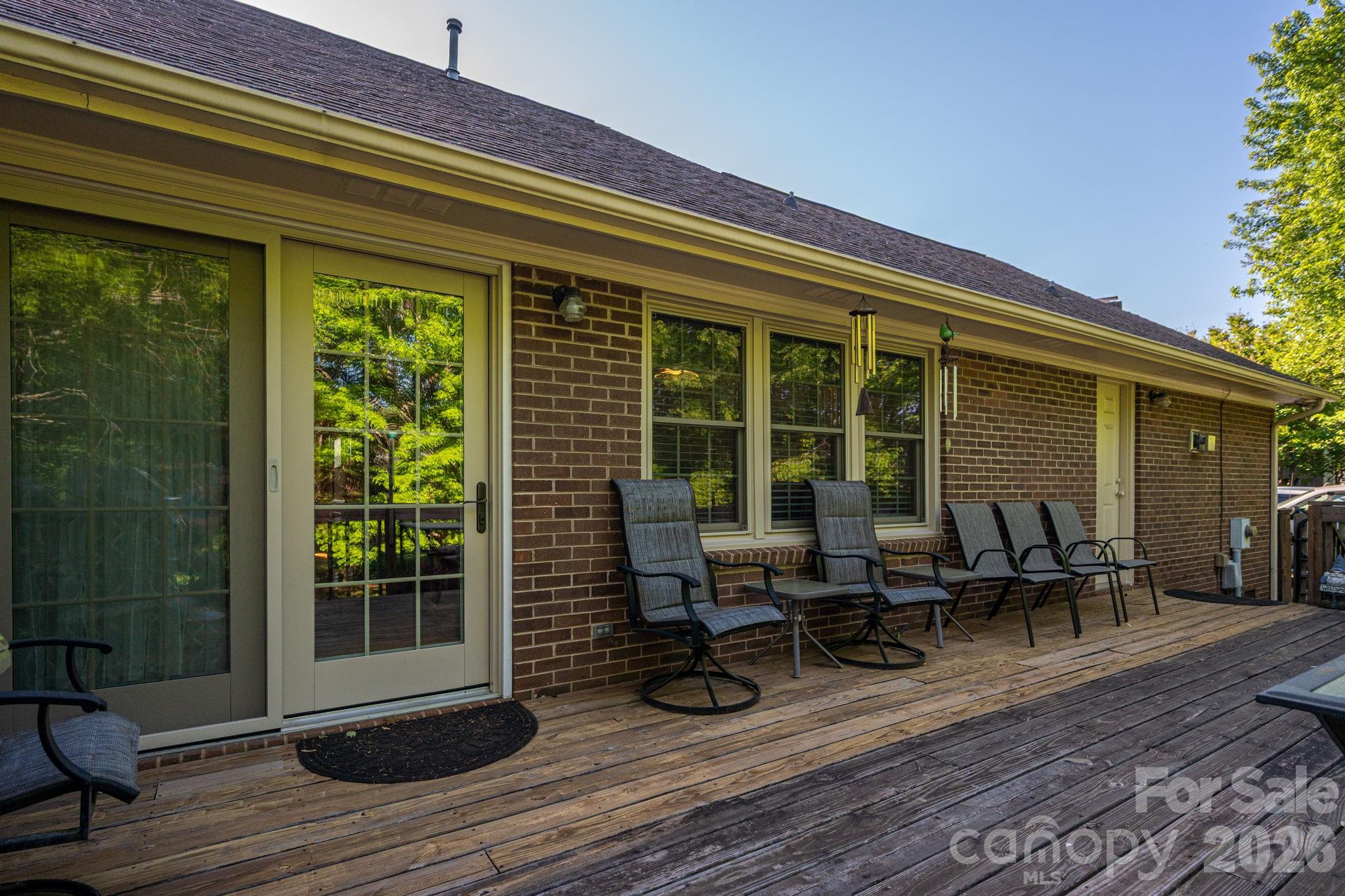 1520 Stableview Drive — Gastonia