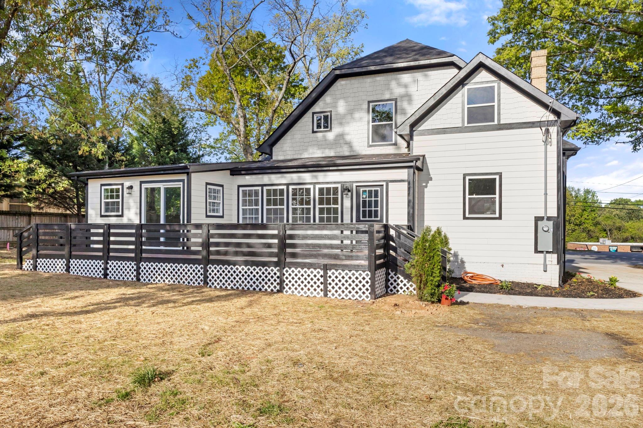 918 N New Hope Road — Gastonia
