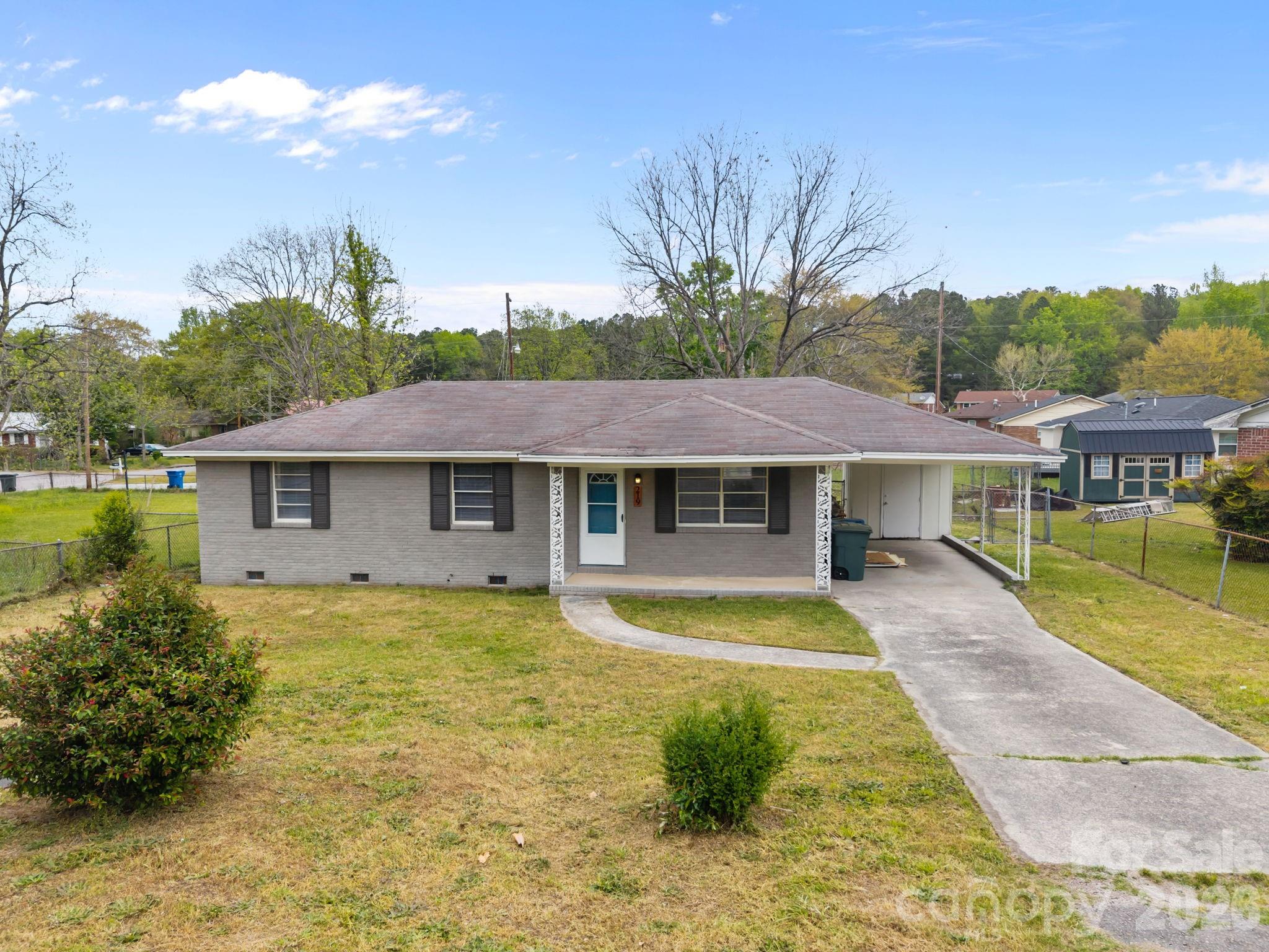 219 Dixon Drive — Columbia