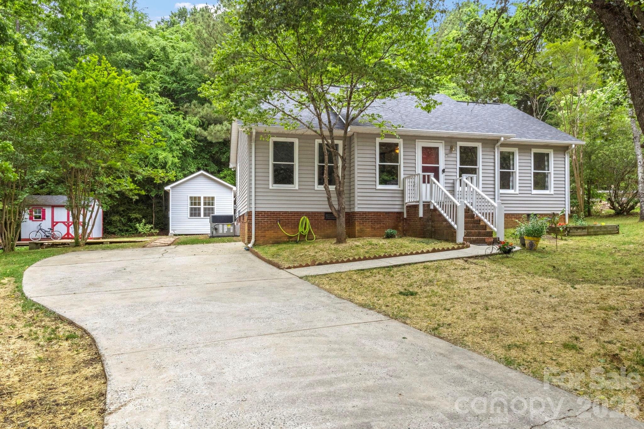 516 Majestic Court SE — Concord