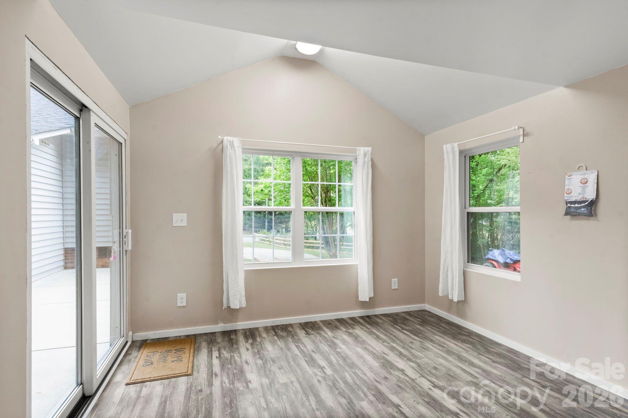516 Majestic Court SE — Concord
