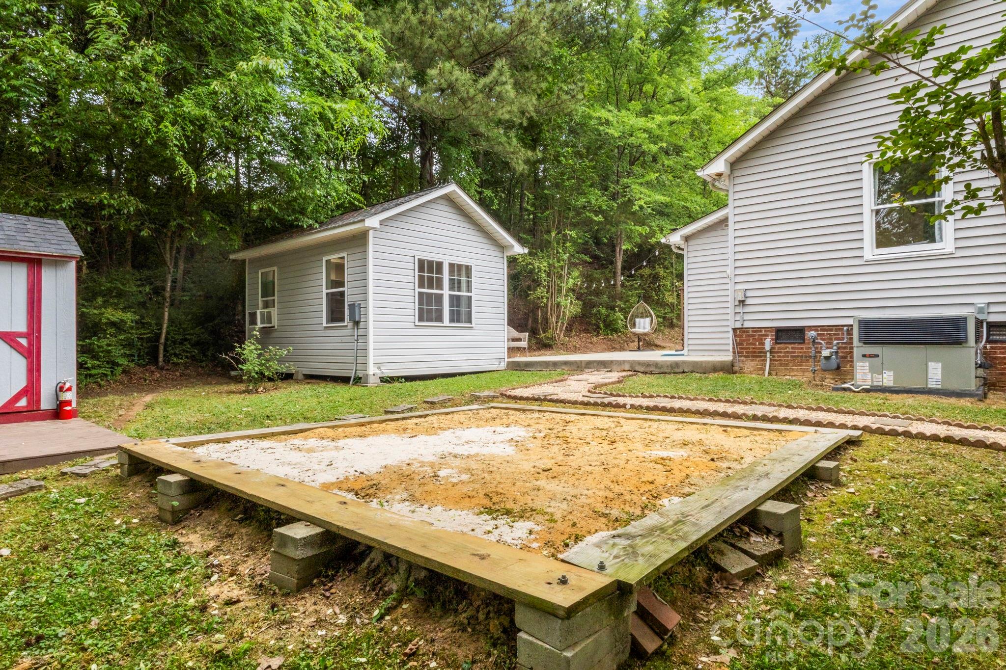 516 Majestic Court SE — Concord