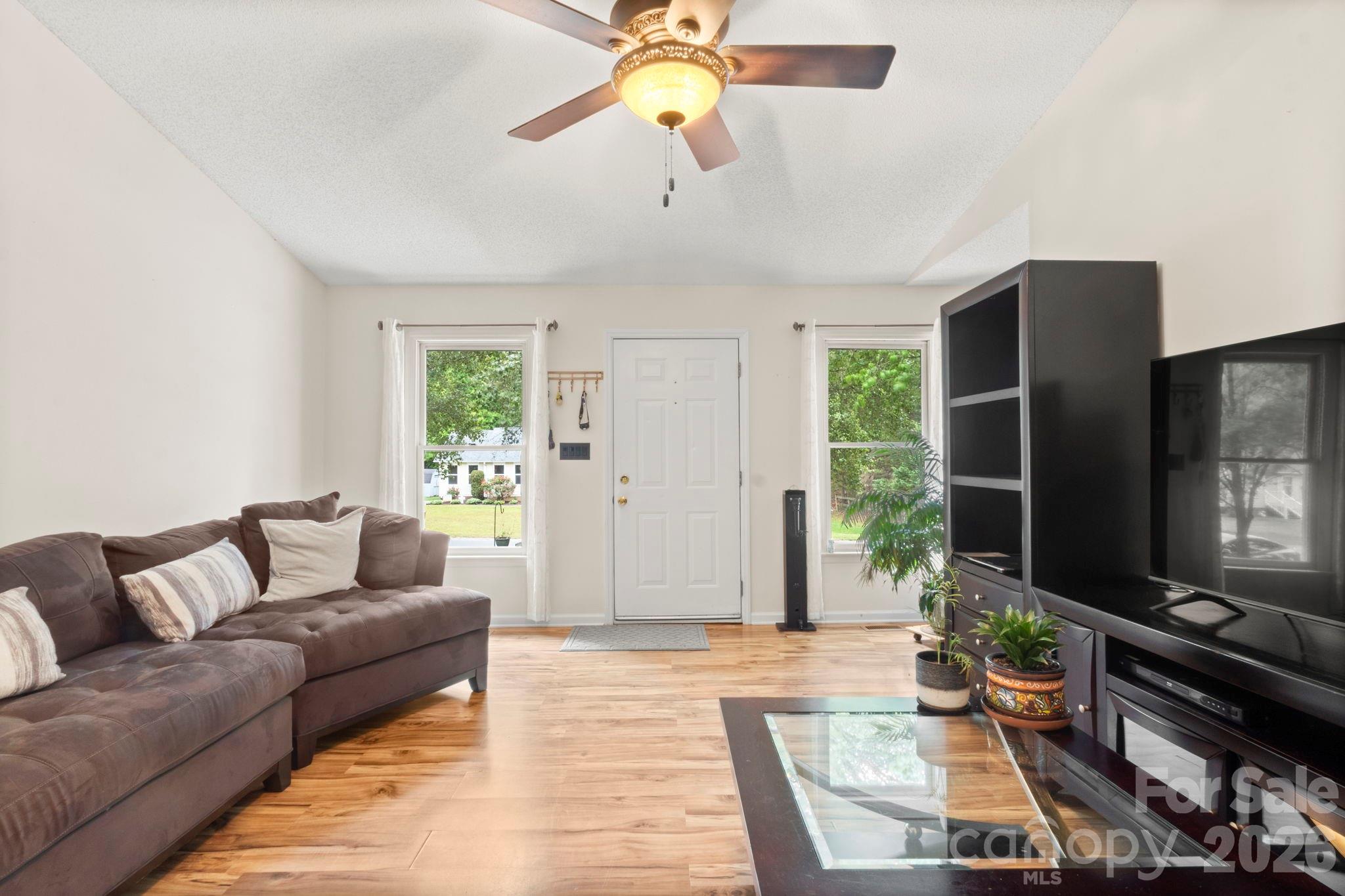 516 Majestic Court SE — Concord