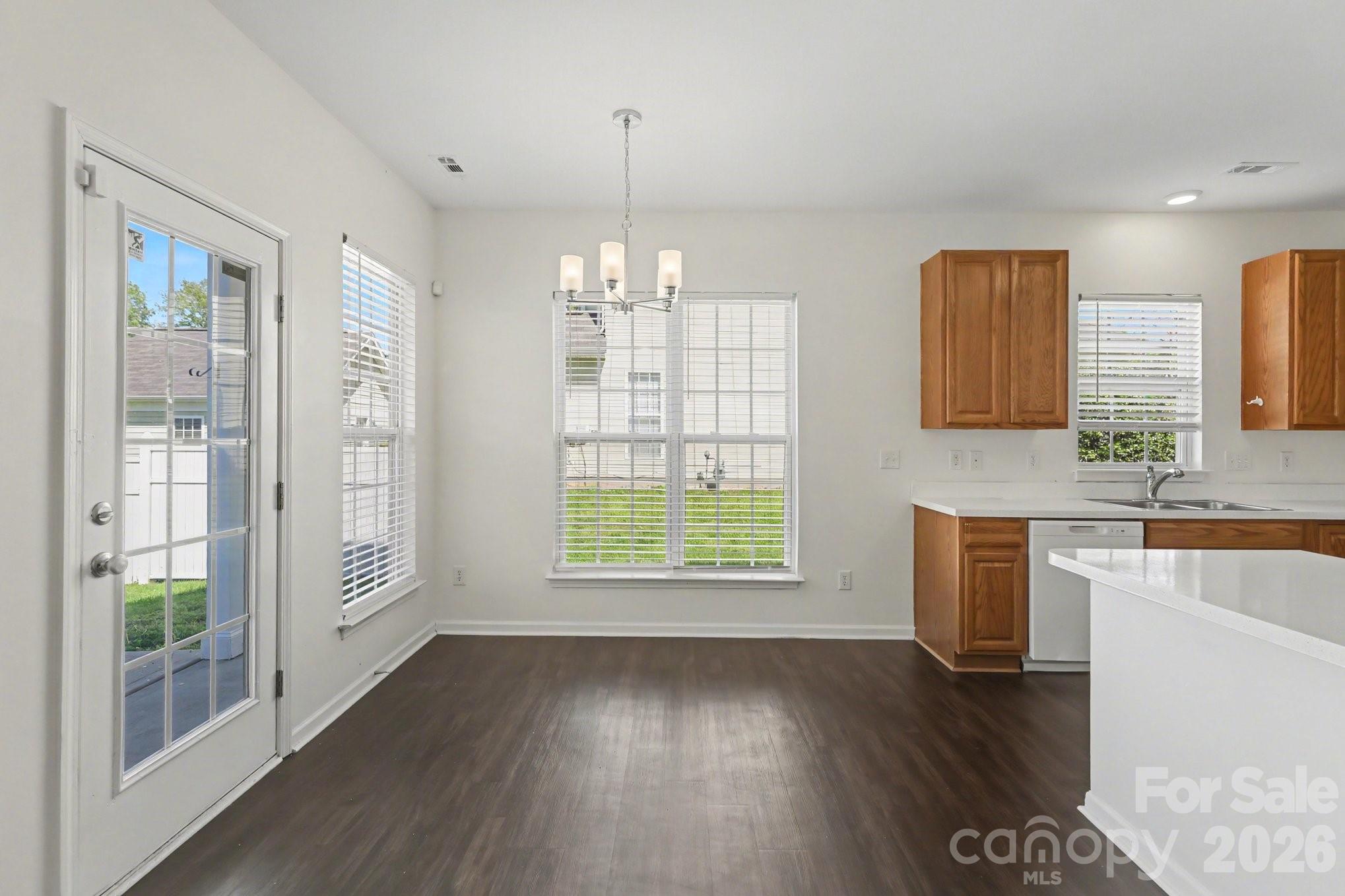4134 Vance Road N — Huntersville