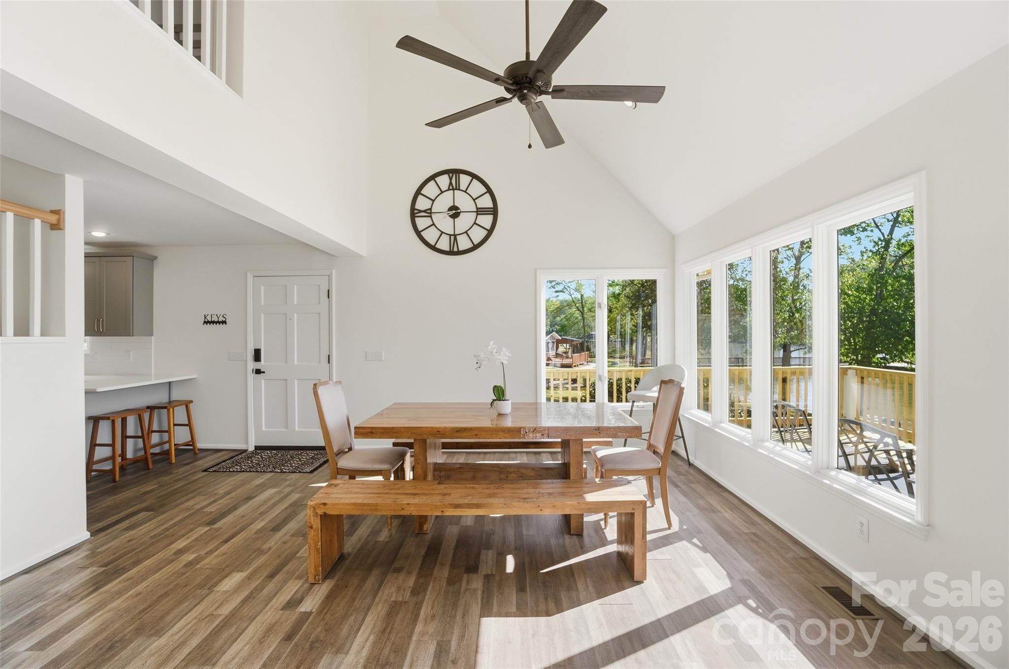 449 Island View Drive — Lexington