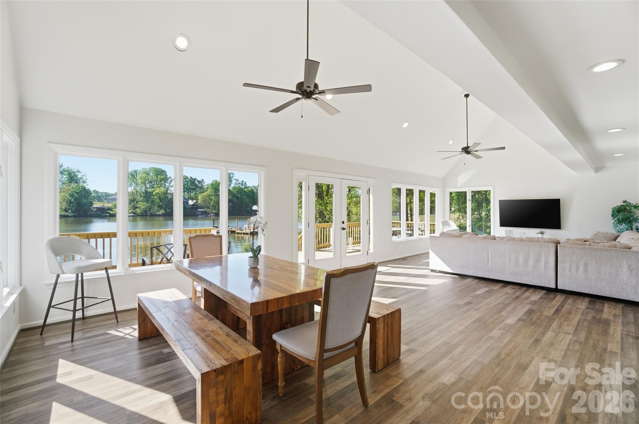 449 Island View Drive — Lexington