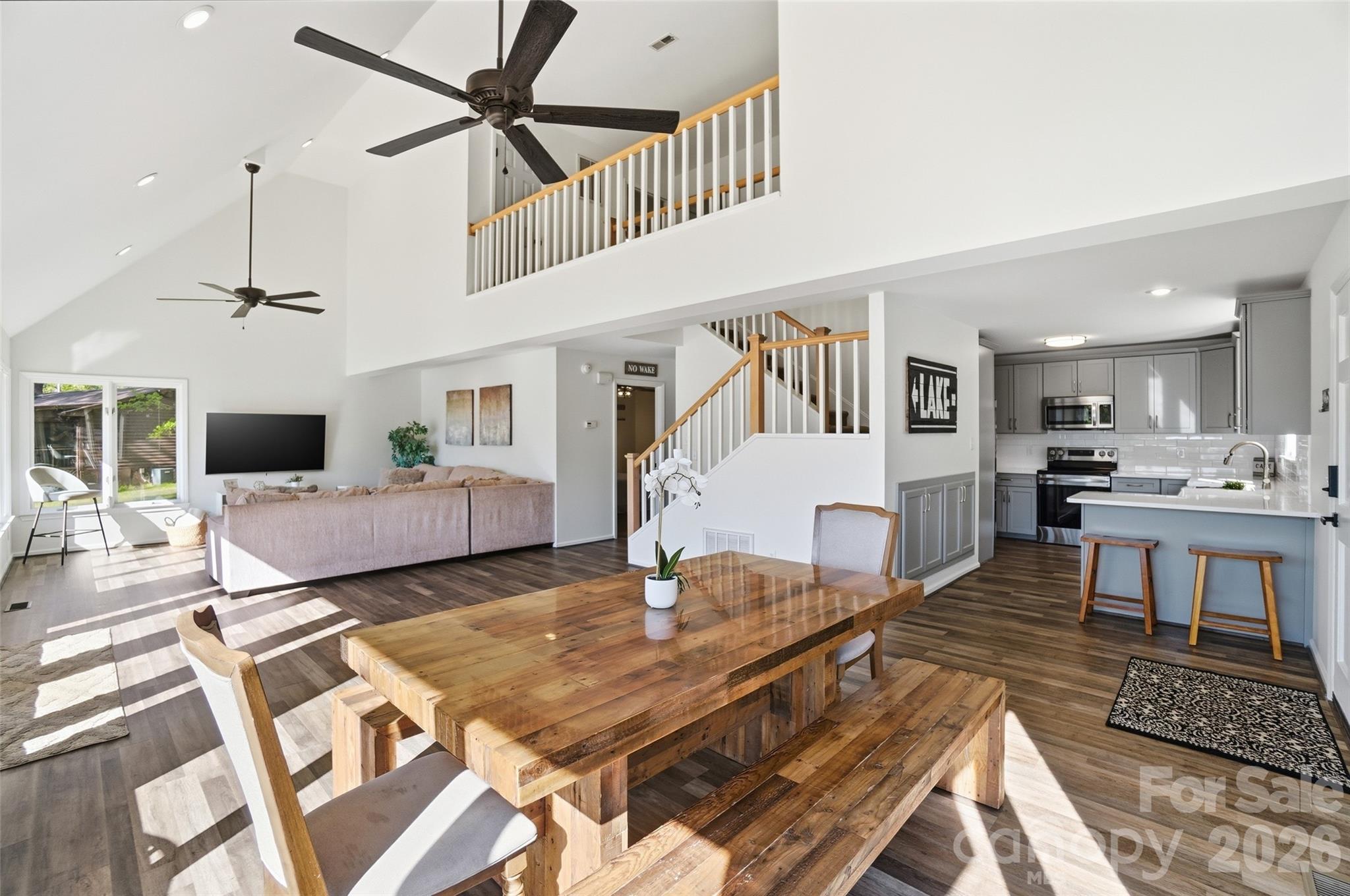 449 Island View Drive — Lexington