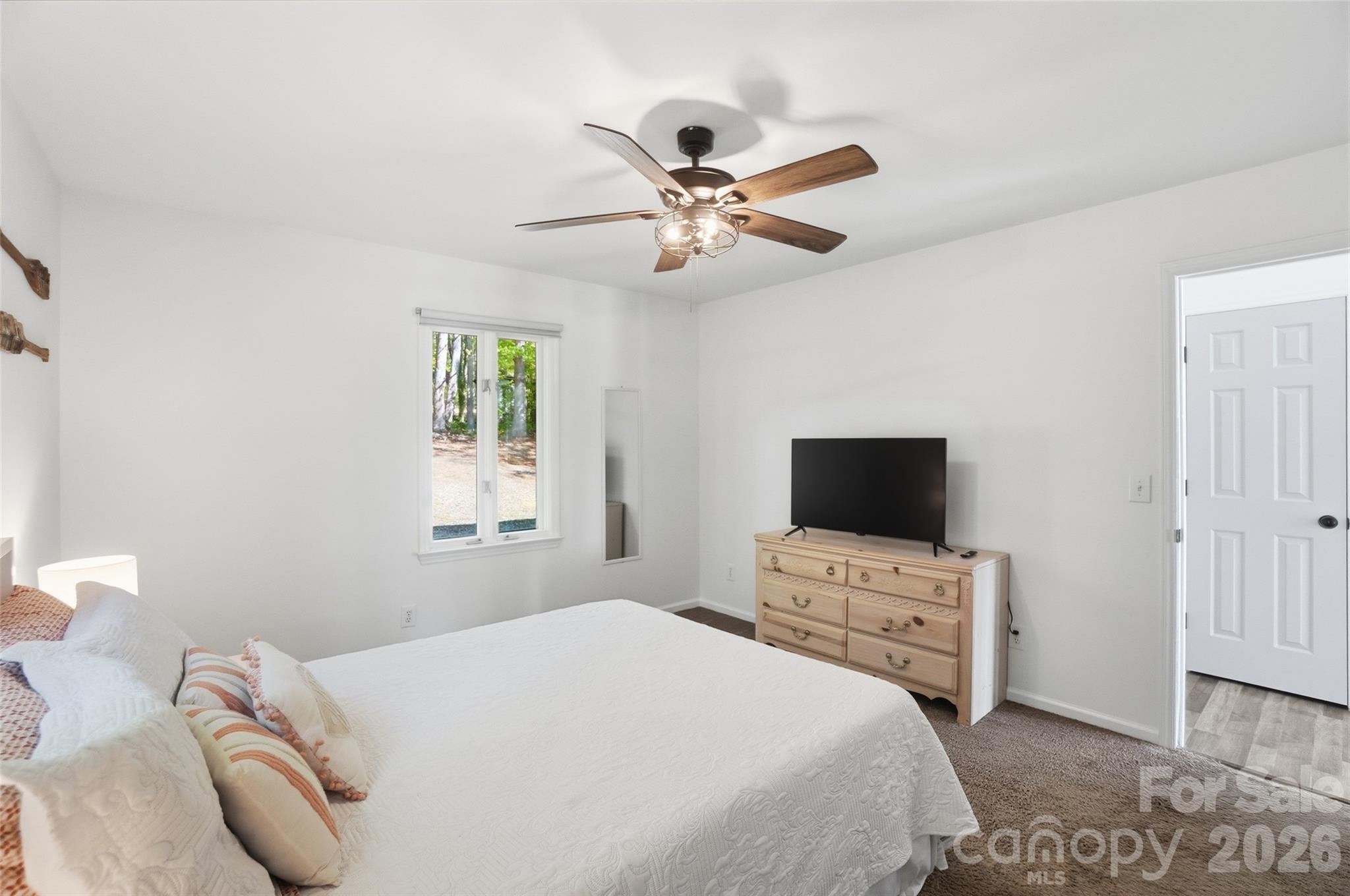 449 Island View Drive — Lexington