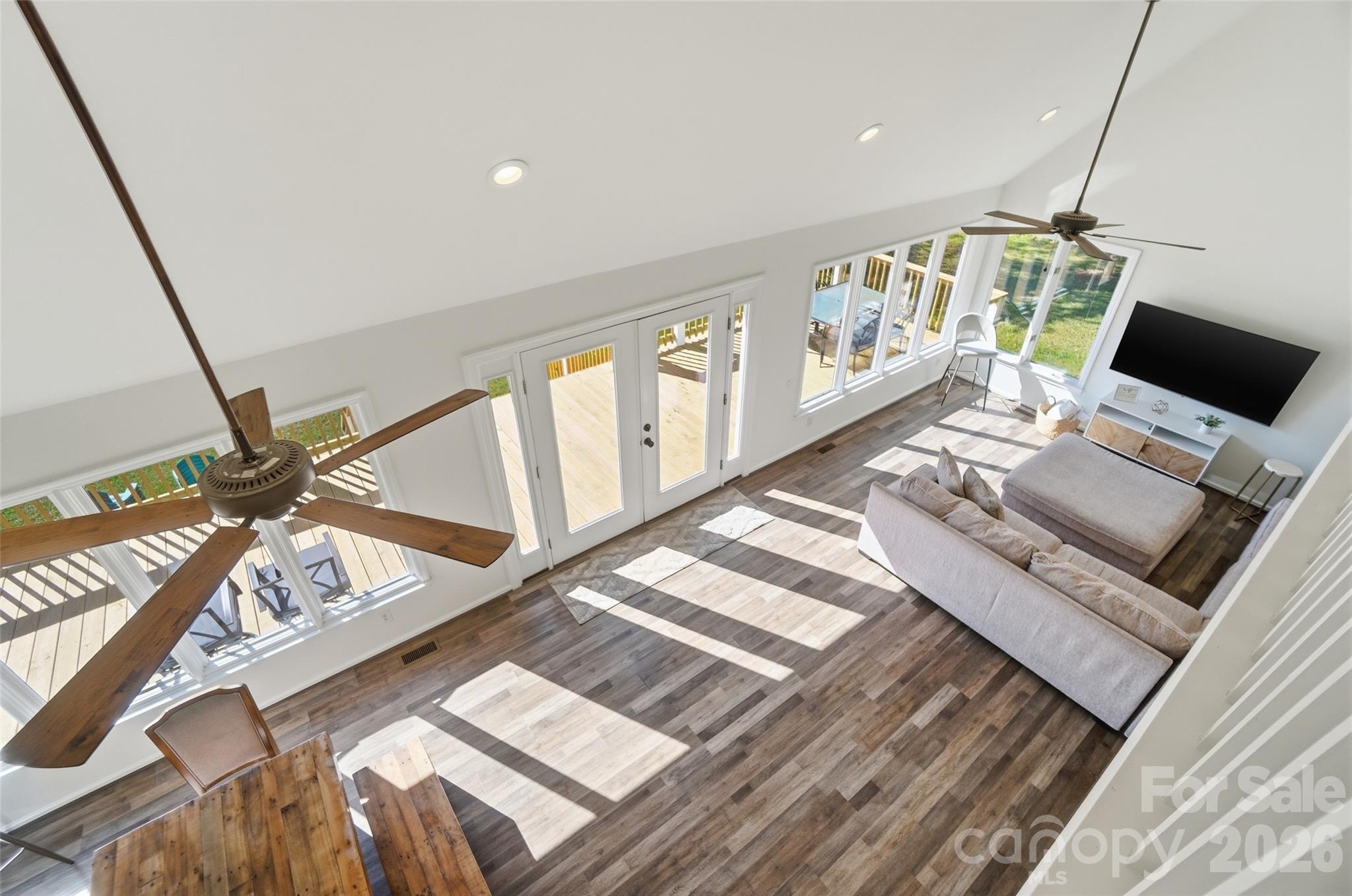 449 Island View Drive — Lexington