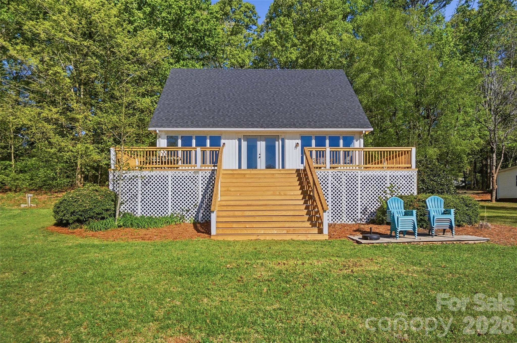 449 Island View Drive — Lexington