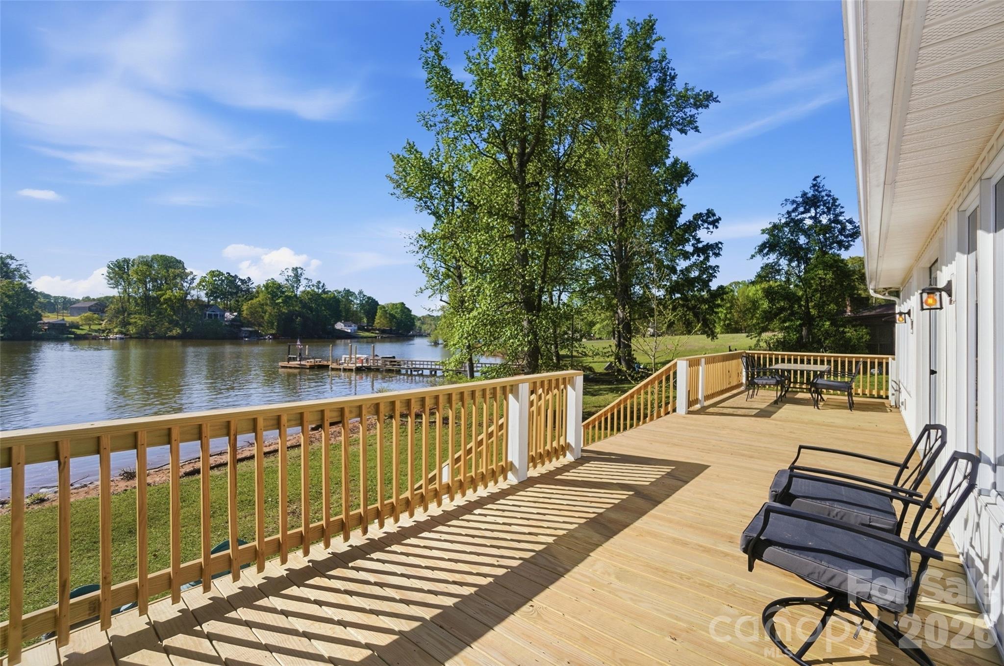 449 Island View Drive — Lexington