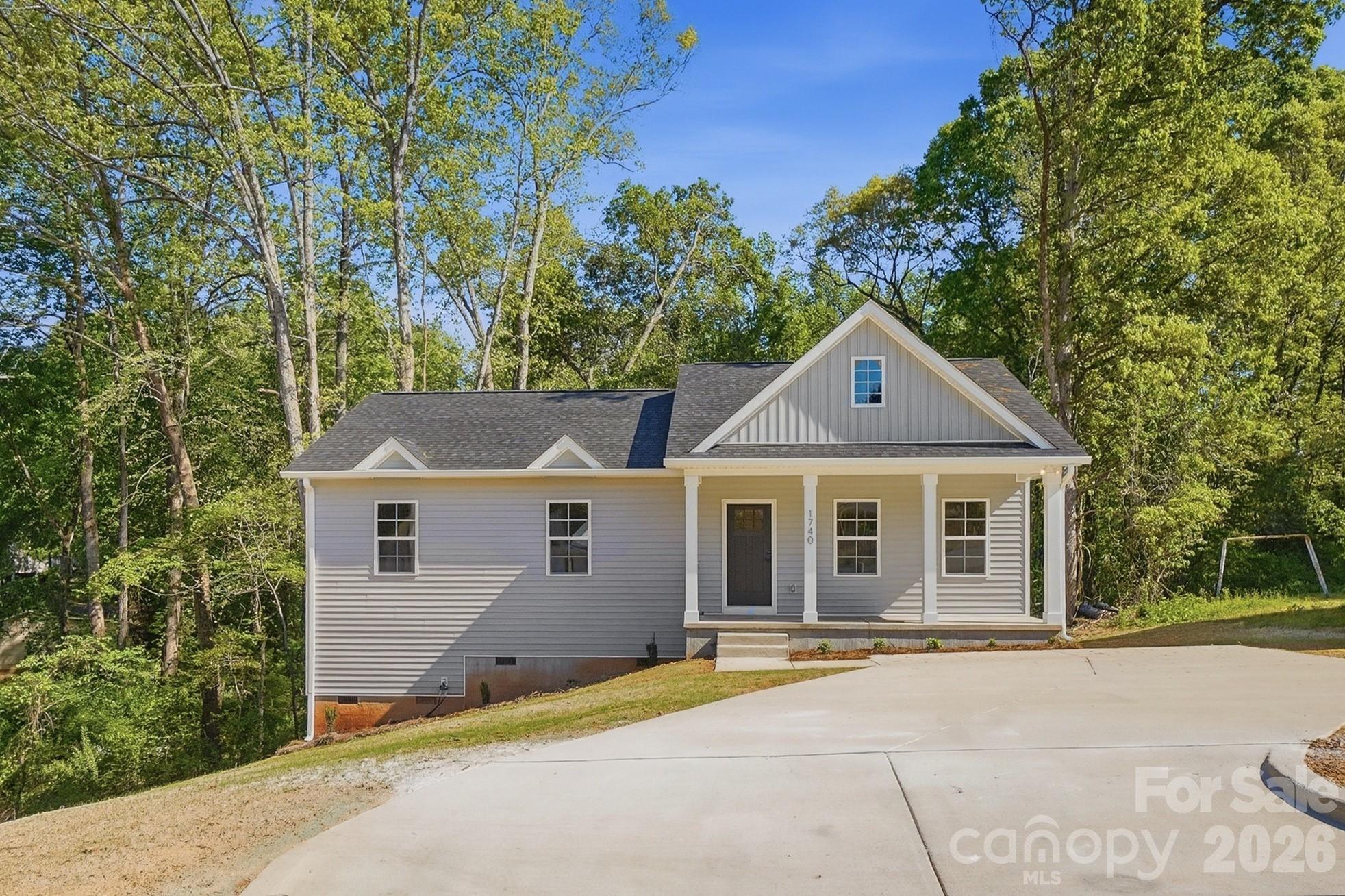 1740 Moss Court — Gastonia