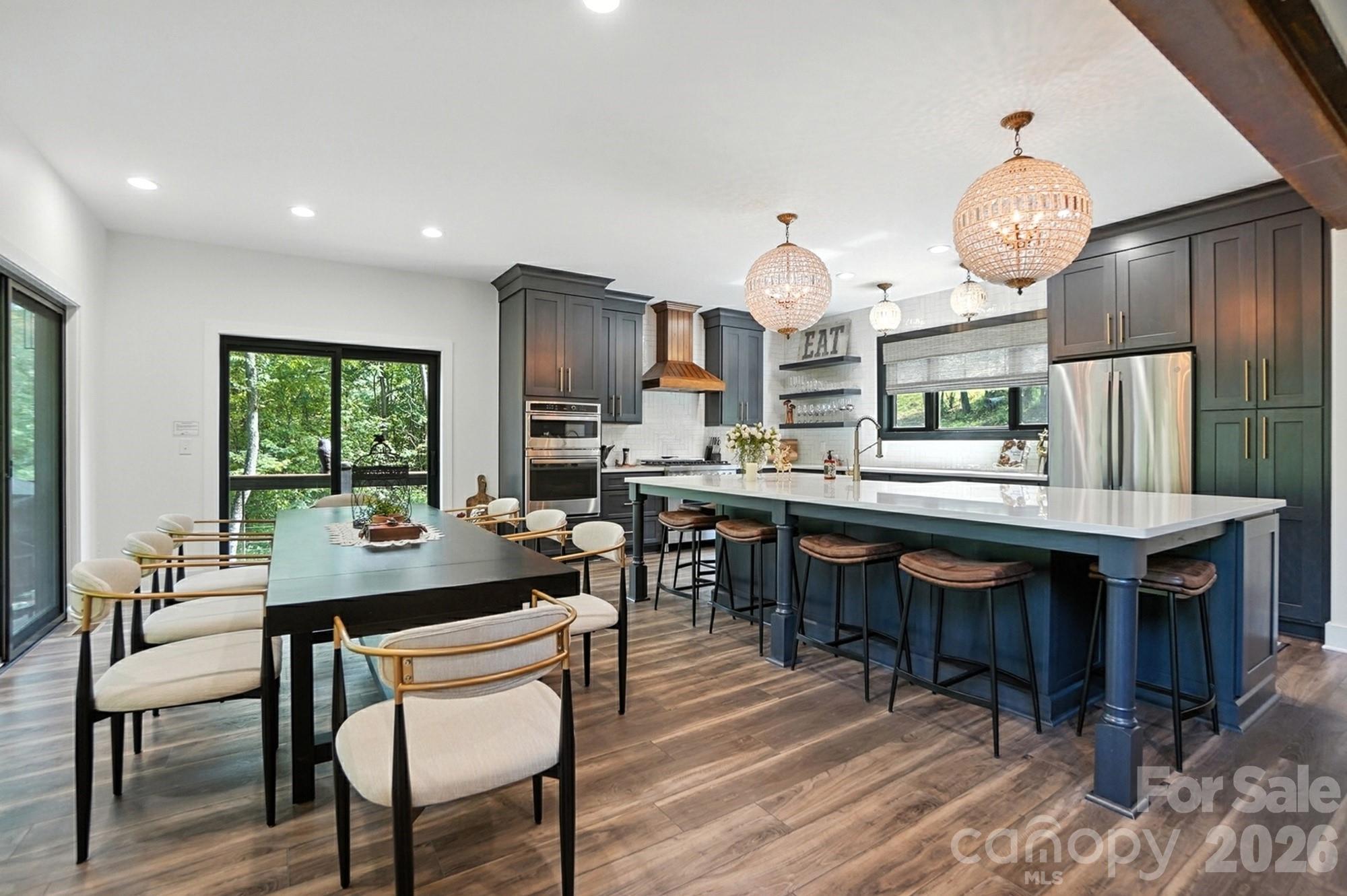 727 Riverwind Drive — Lansing