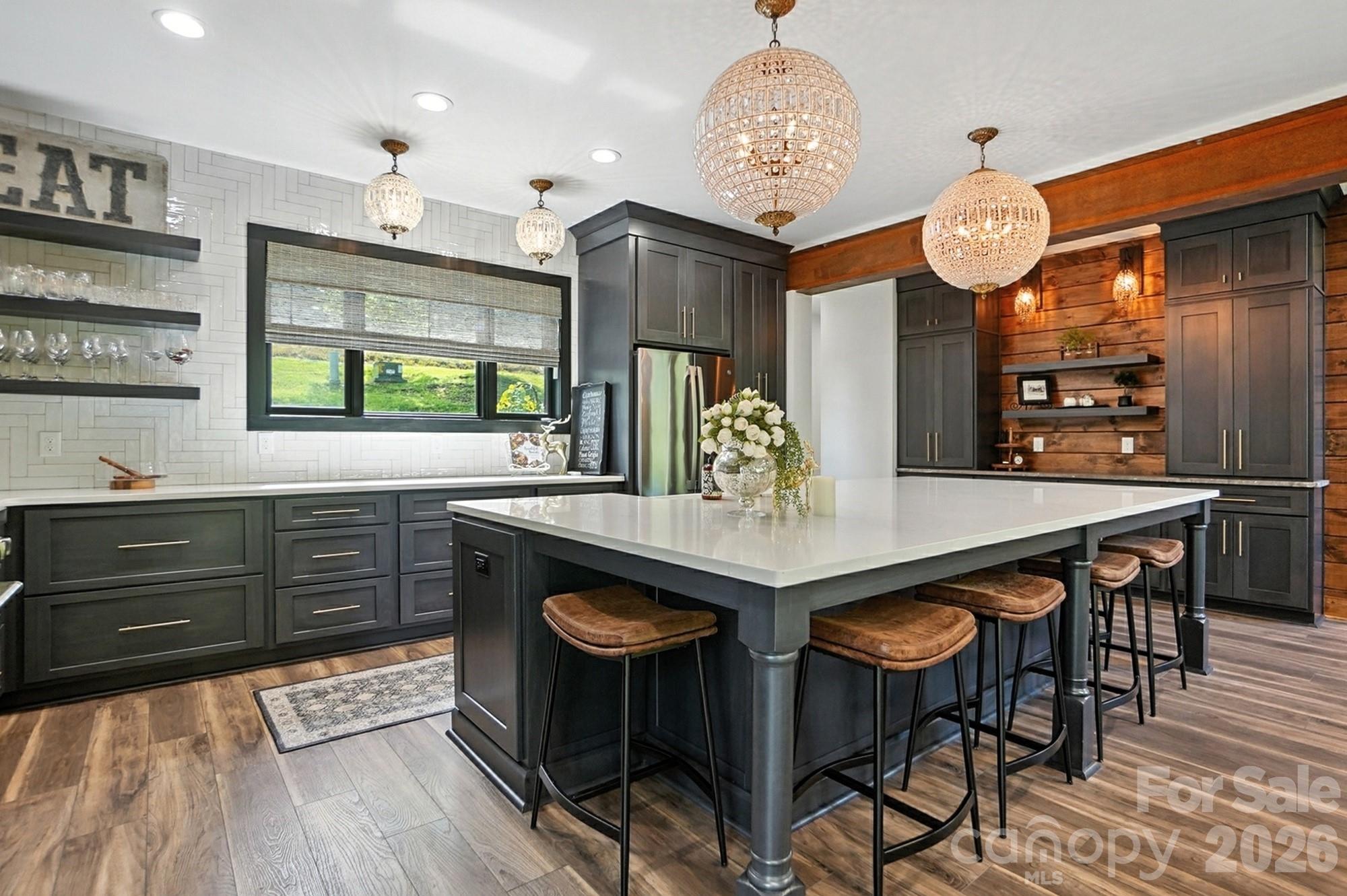 727 Riverwind Drive — Lansing