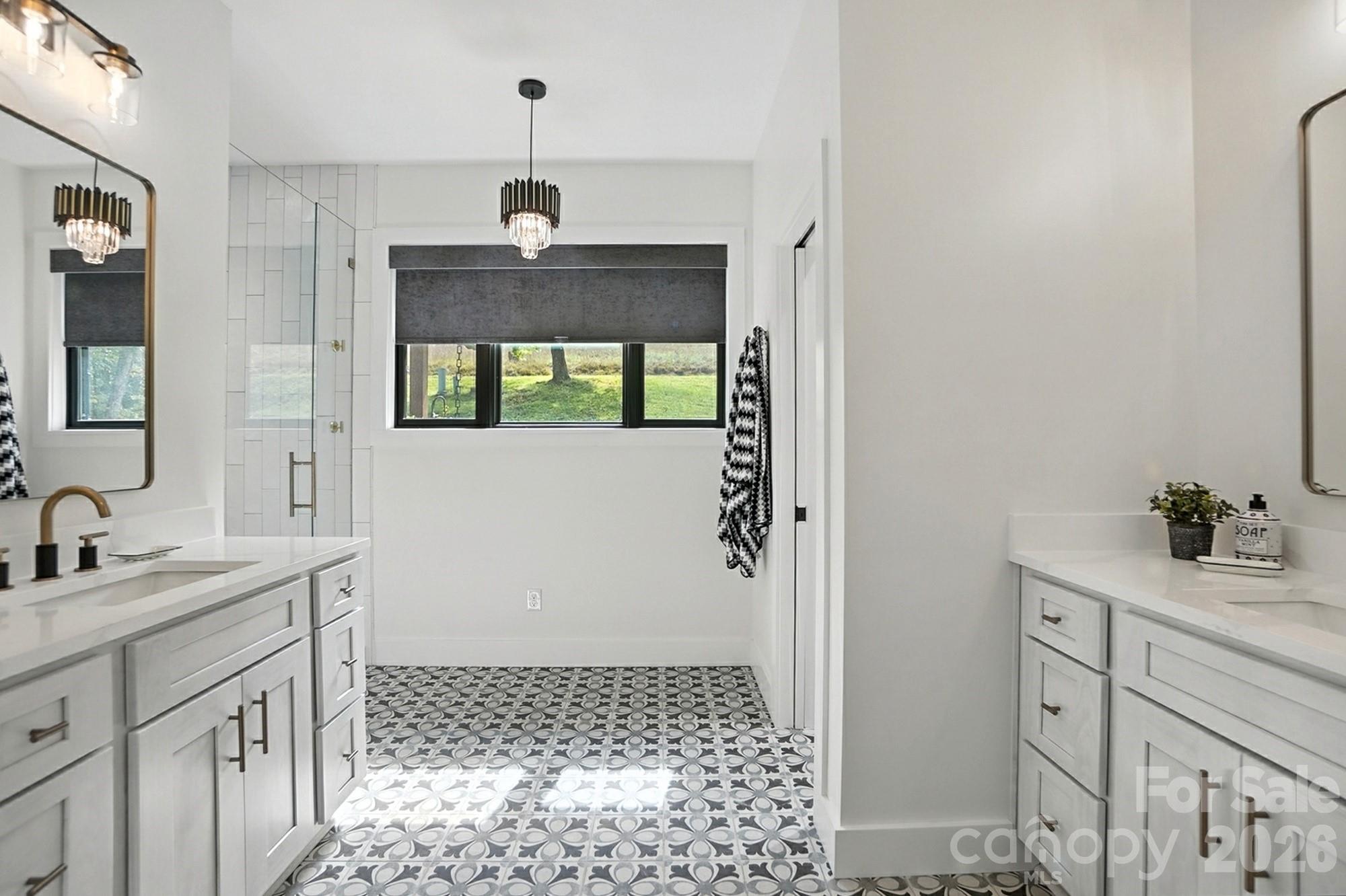 727 Riverwind Drive — Lansing